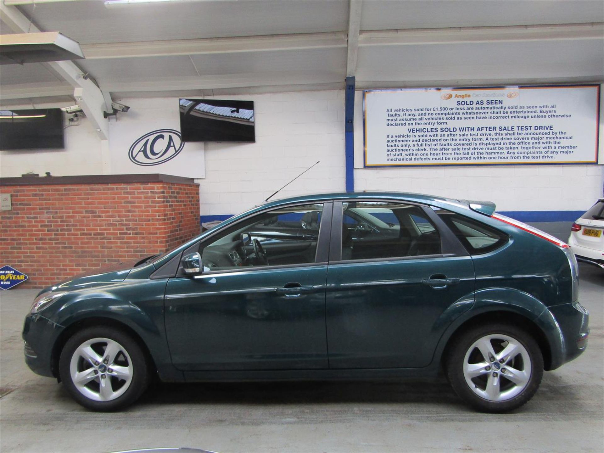 08 08 Ford Focus Zetec 125 - Image 4 of 25