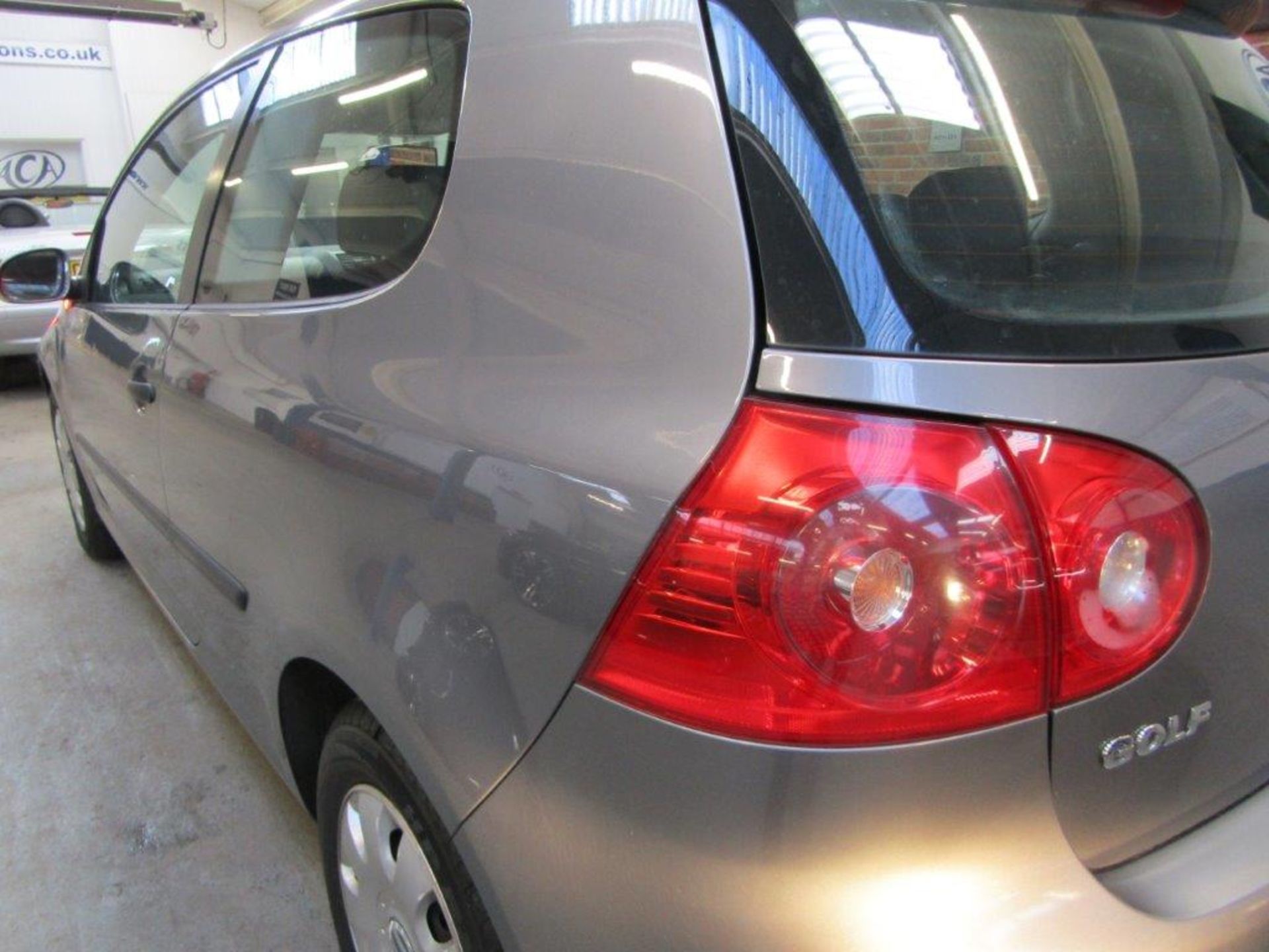 54 04 VW Golf TDI S - Image 7 of 22