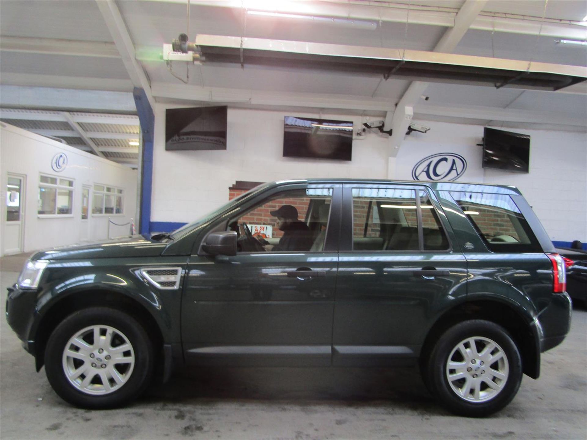 11 11 L/Rover Freelander XS TD4 - Image 2 of 27