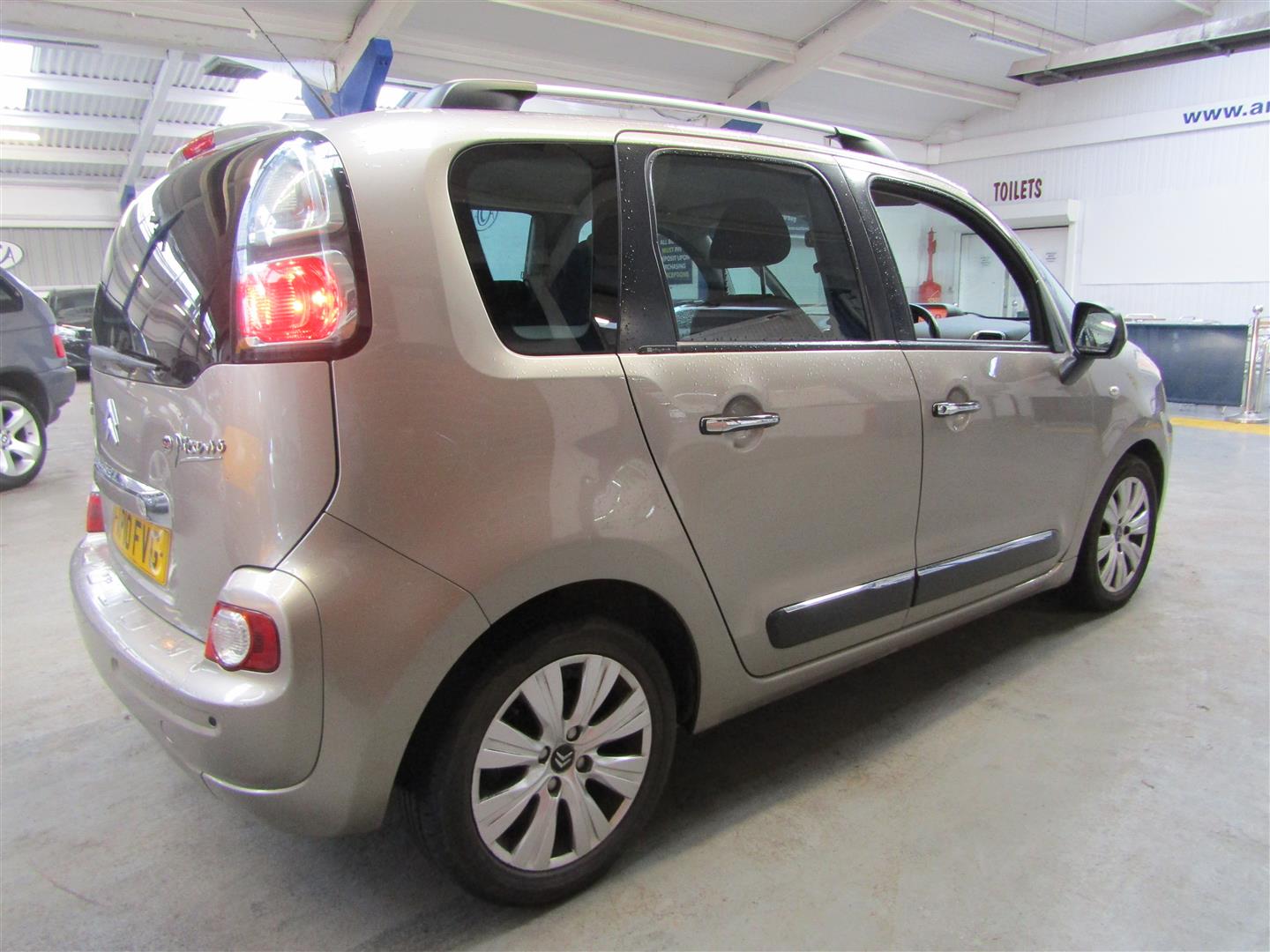 10 10 Citroen C3 Picasso Exclusive - Image 7 of 24