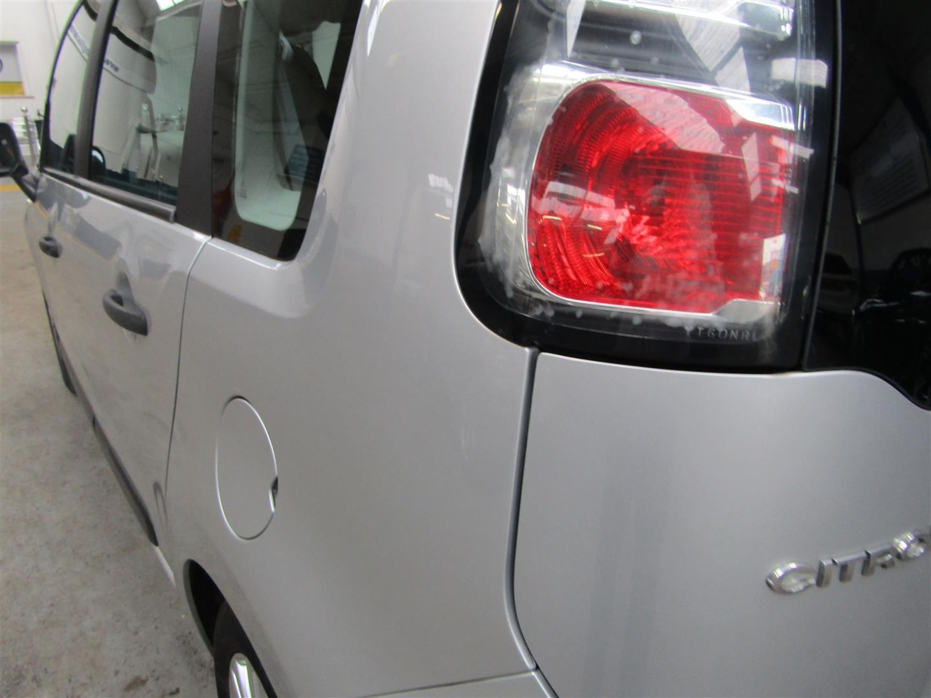 60 10 Citroen C3 Picasso VTR+ HDI - Image 2 of 25