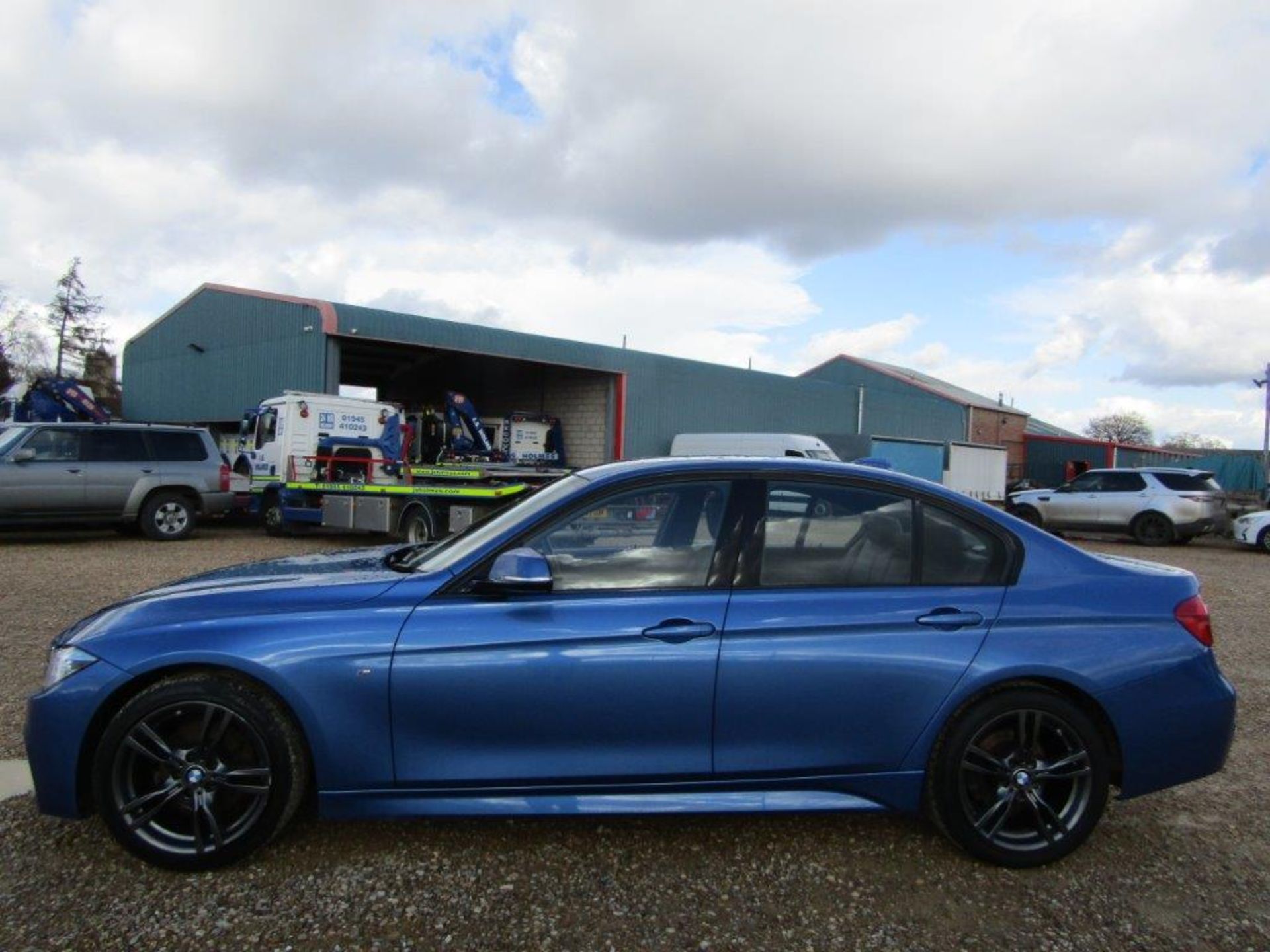 17 17 BMW 320D M Sport Auto - Image 13 of 28