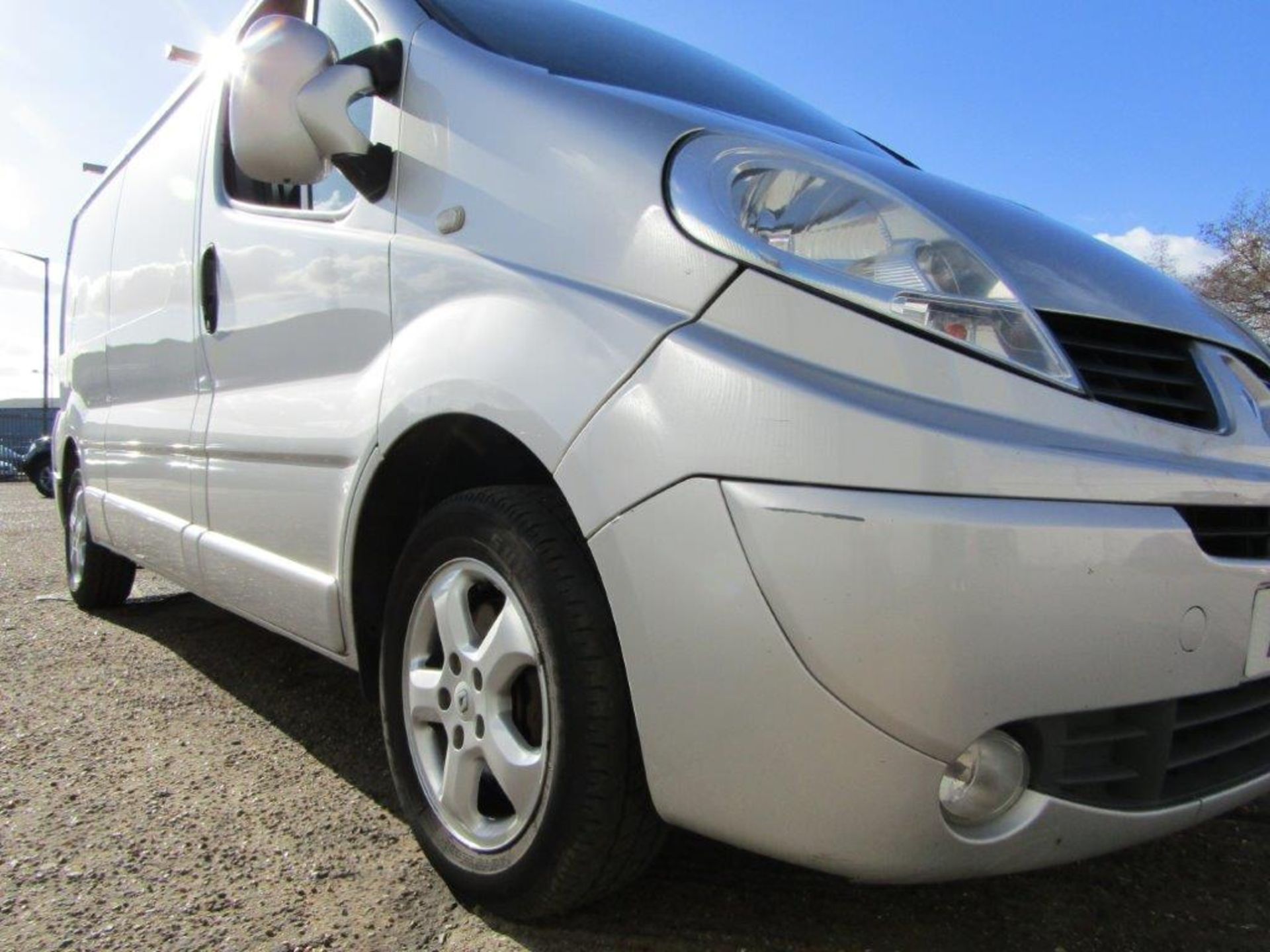 61 11 Renault Trafic LL29 Sport DCI - Image 14 of 21