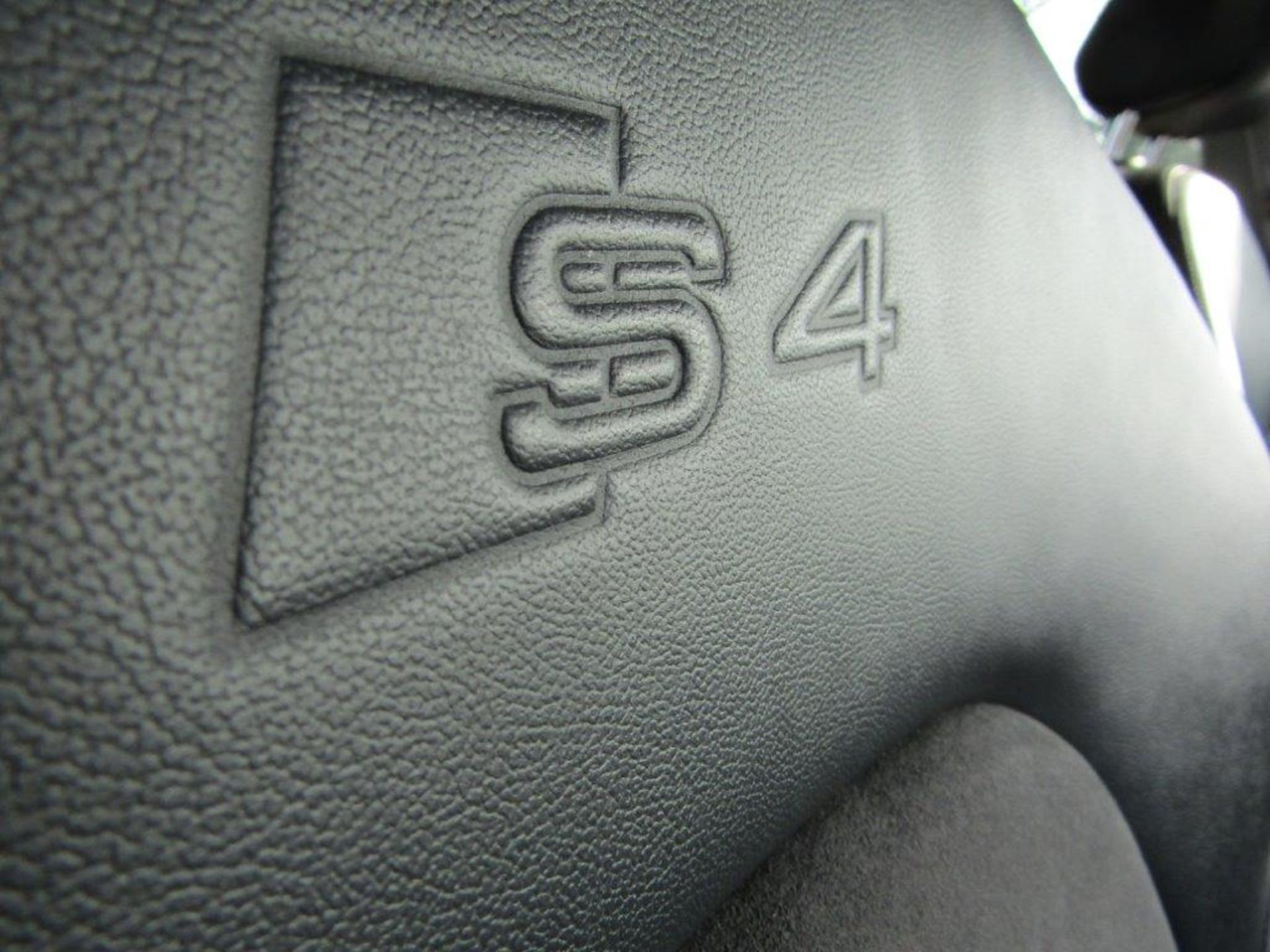 13 13 Audi S4 TFSI Quattro Auto - Image 22 of 28