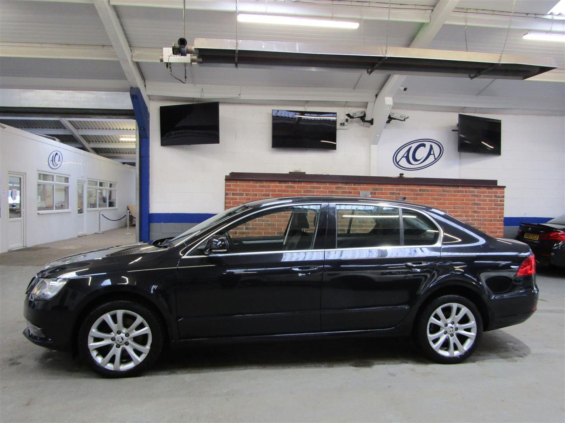 15 15 Skoda Superb SE TDI CR - Image 26 of 27