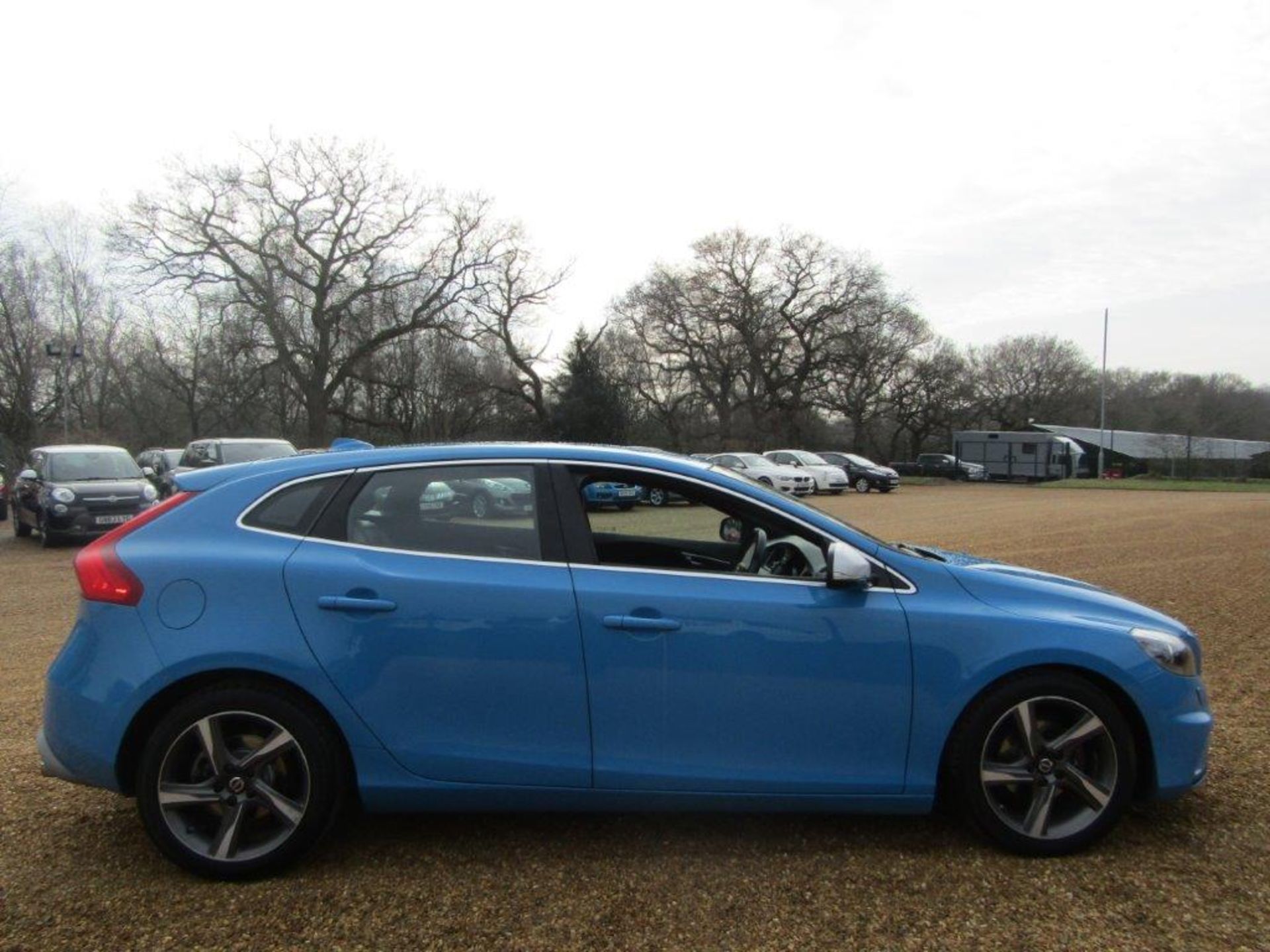 64 14 Volvo V40 R-Design Lux D2 - Image 16 of 28