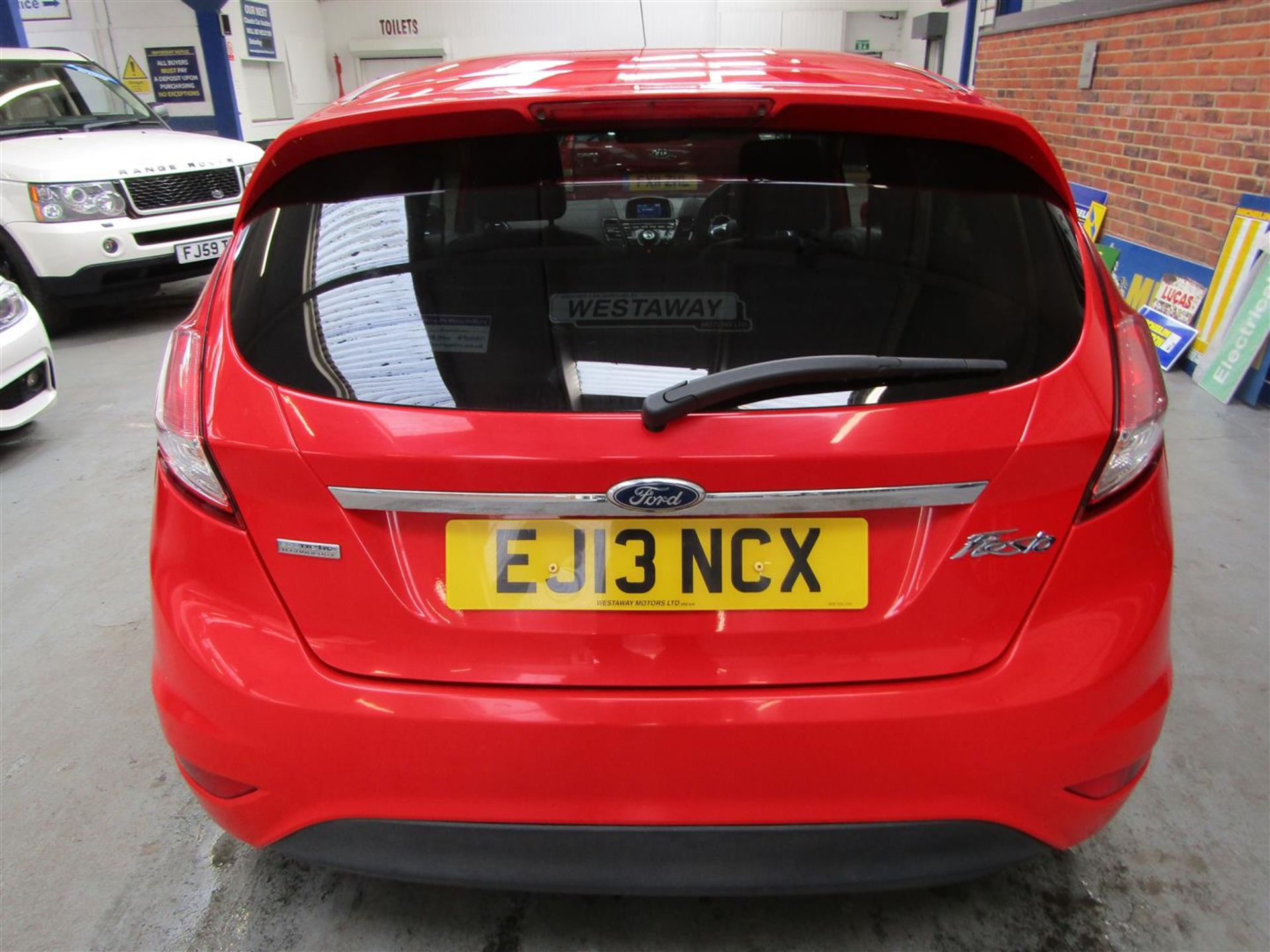 13 13 Ford Fiesta Titanium X - Image 21 of 23