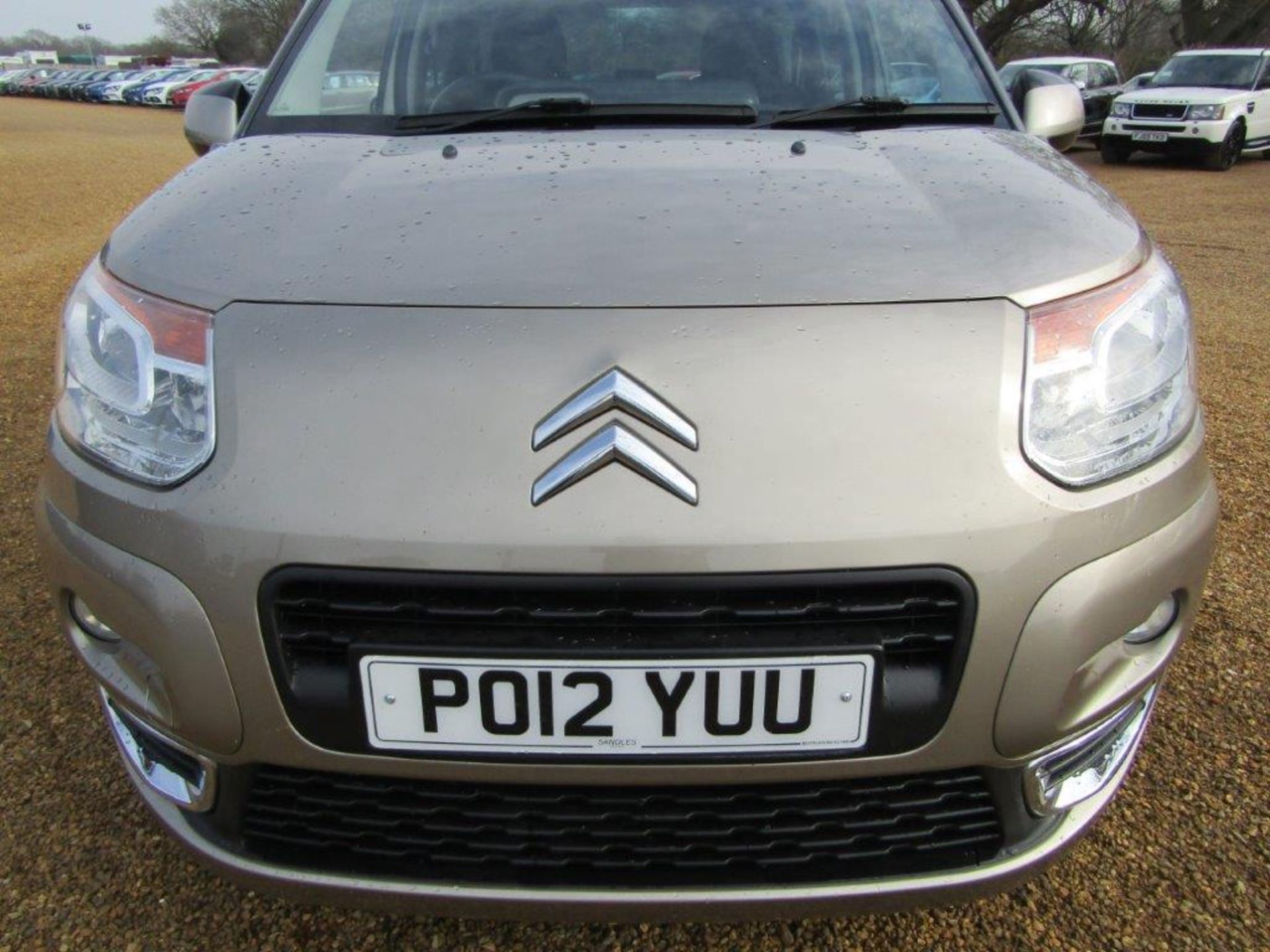 12 12 Citroen C3 Picasso Excl HDI - Image 25 of 25