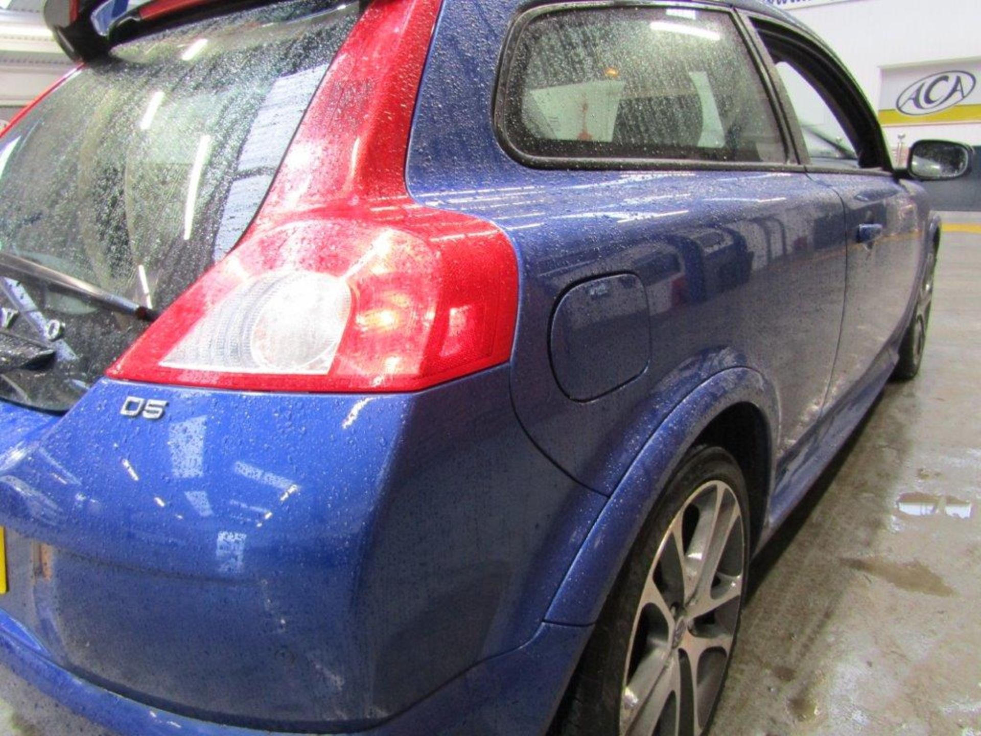 09 09 Volvo C30 SE Sport D5 - Image 12 of 25