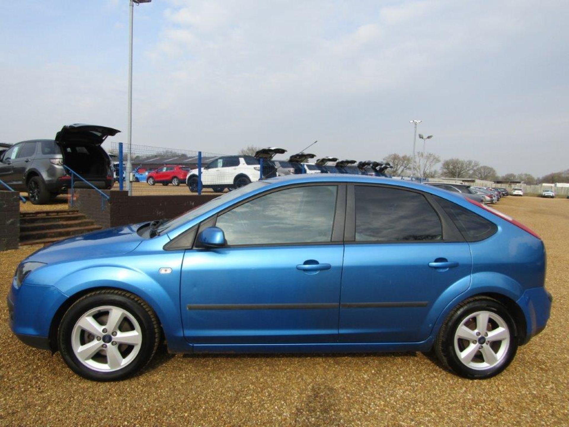 55 05 Ford Focus Zetec Climate - Image 17 of 21