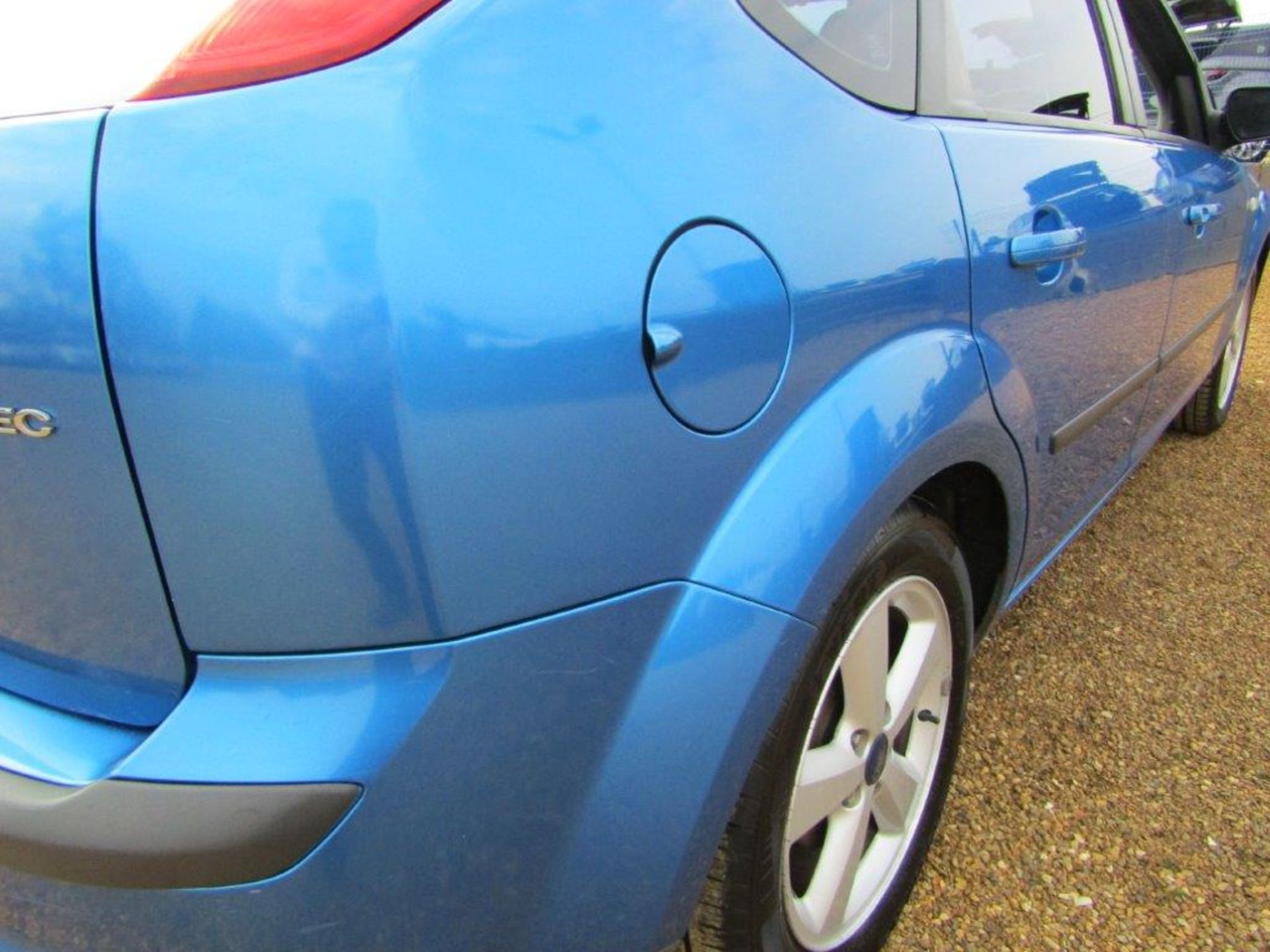 55 05 Ford Focus Zetec Climate - Image 13 of 21