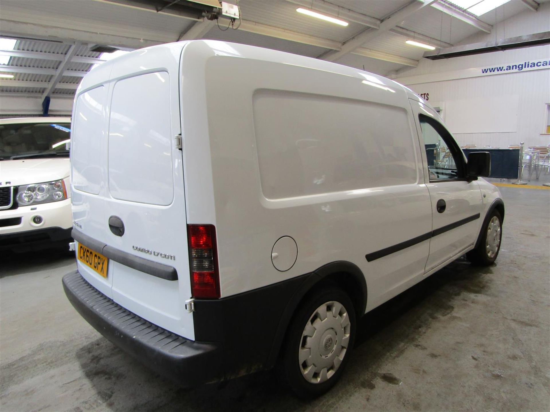 60 10 Vauxhall Combo 1700 CDTI - Image 20 of 23