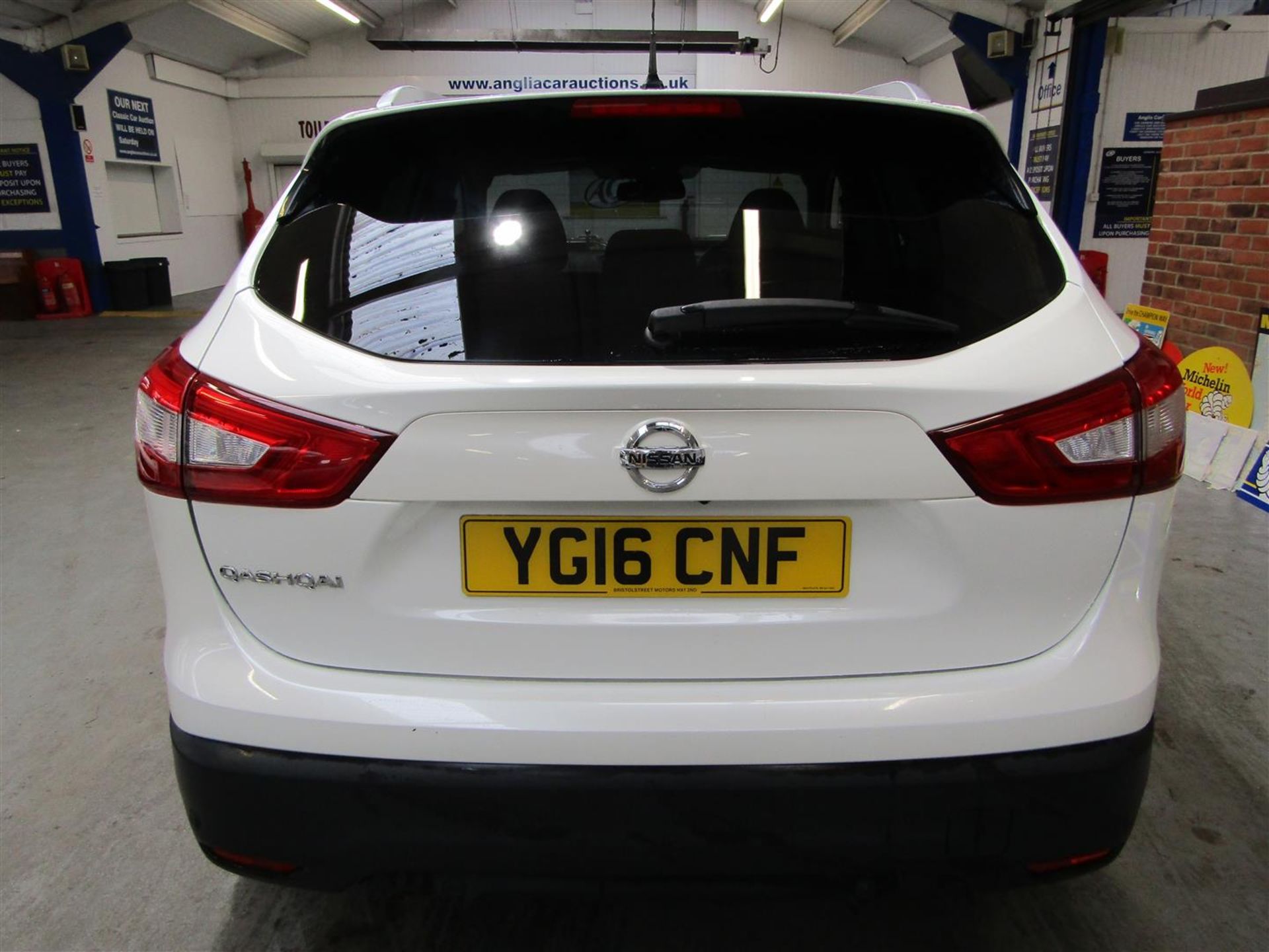 16 16 Nissan Qashqai Tekna Dig-T - Image 25 of 27