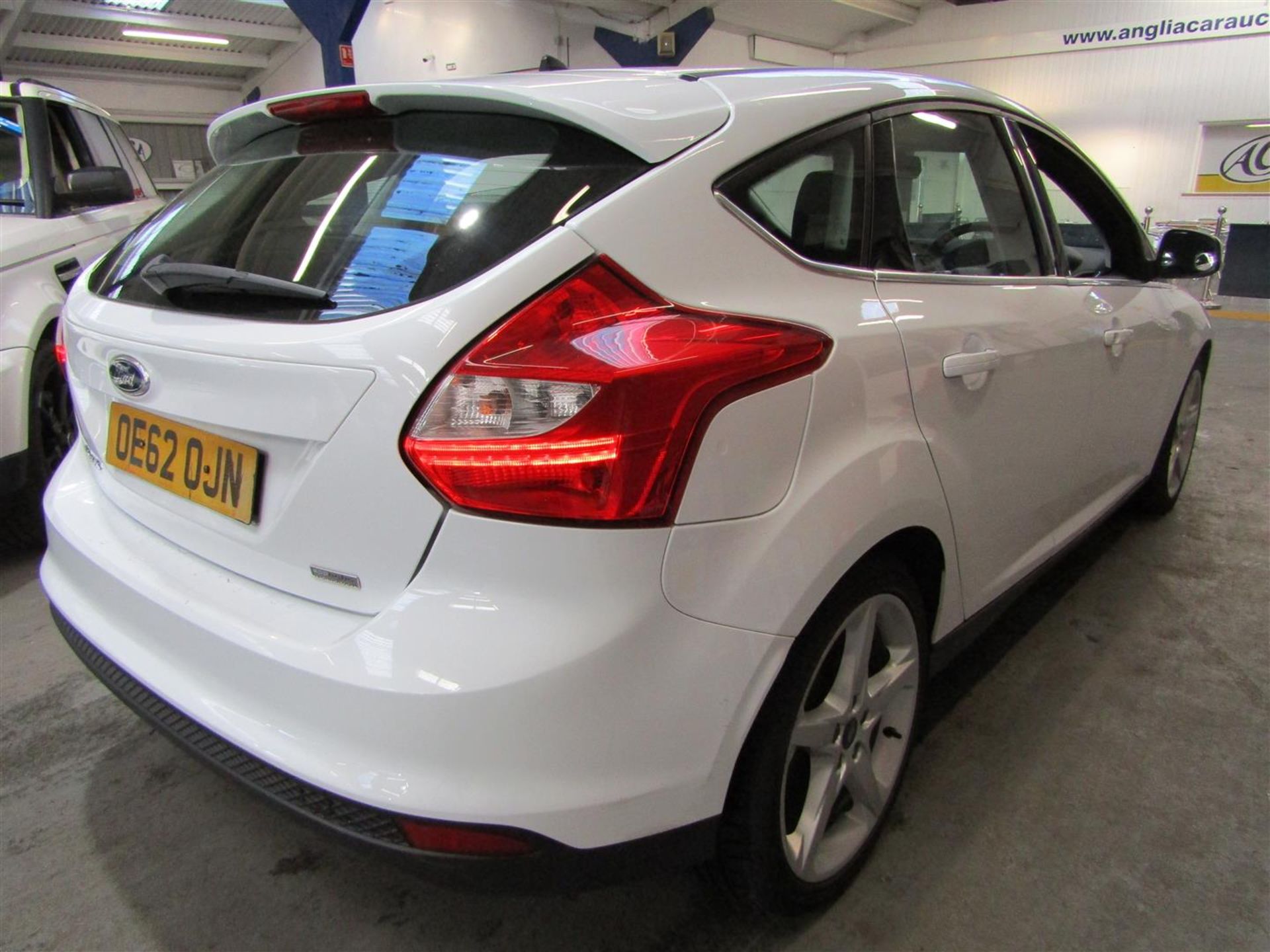 62 13 Ford Focus Titanium Turbo - Image 20 of 25