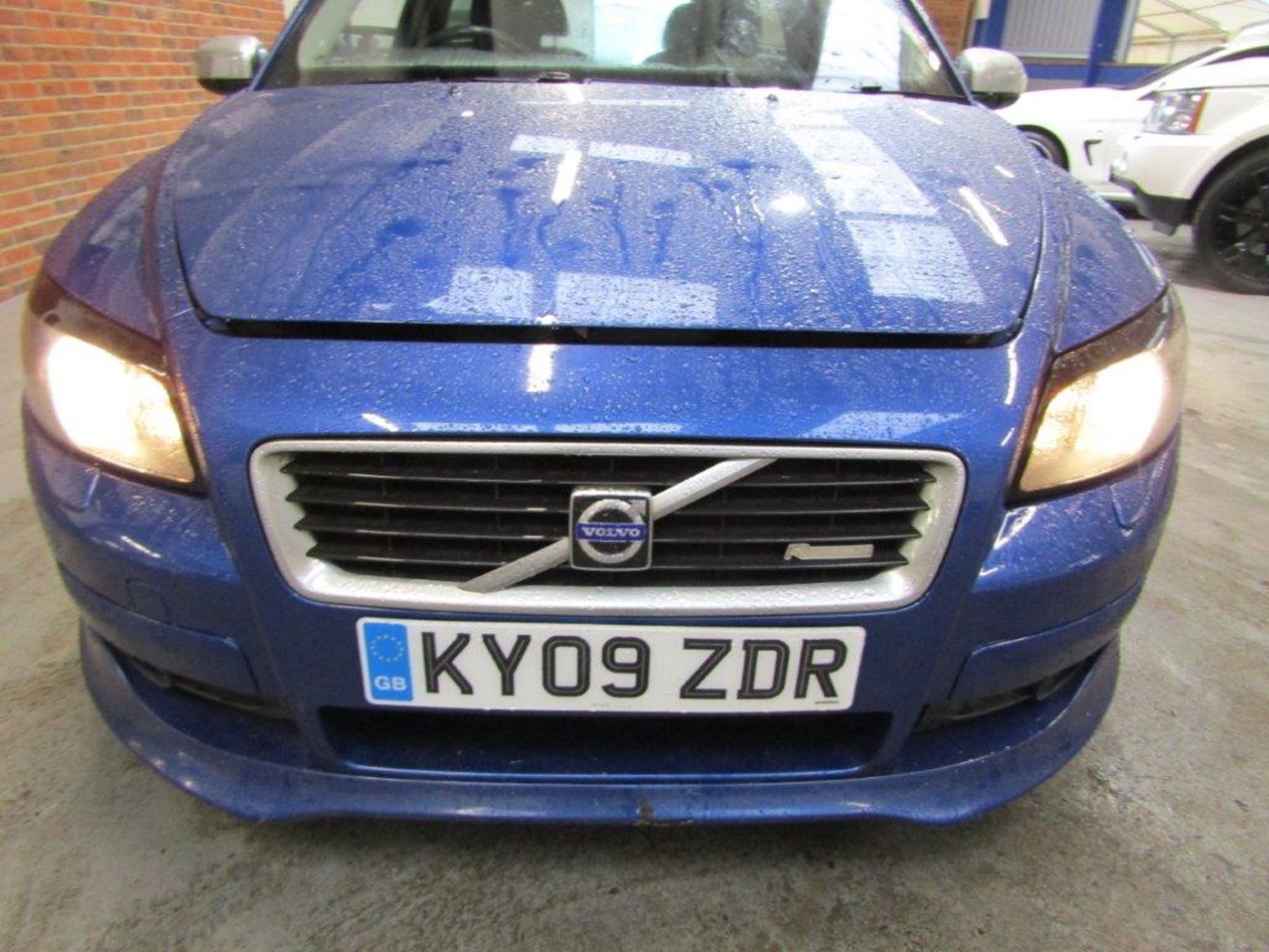 09 09 Volvo C30 SE Sport D5 - Image 18 of 25