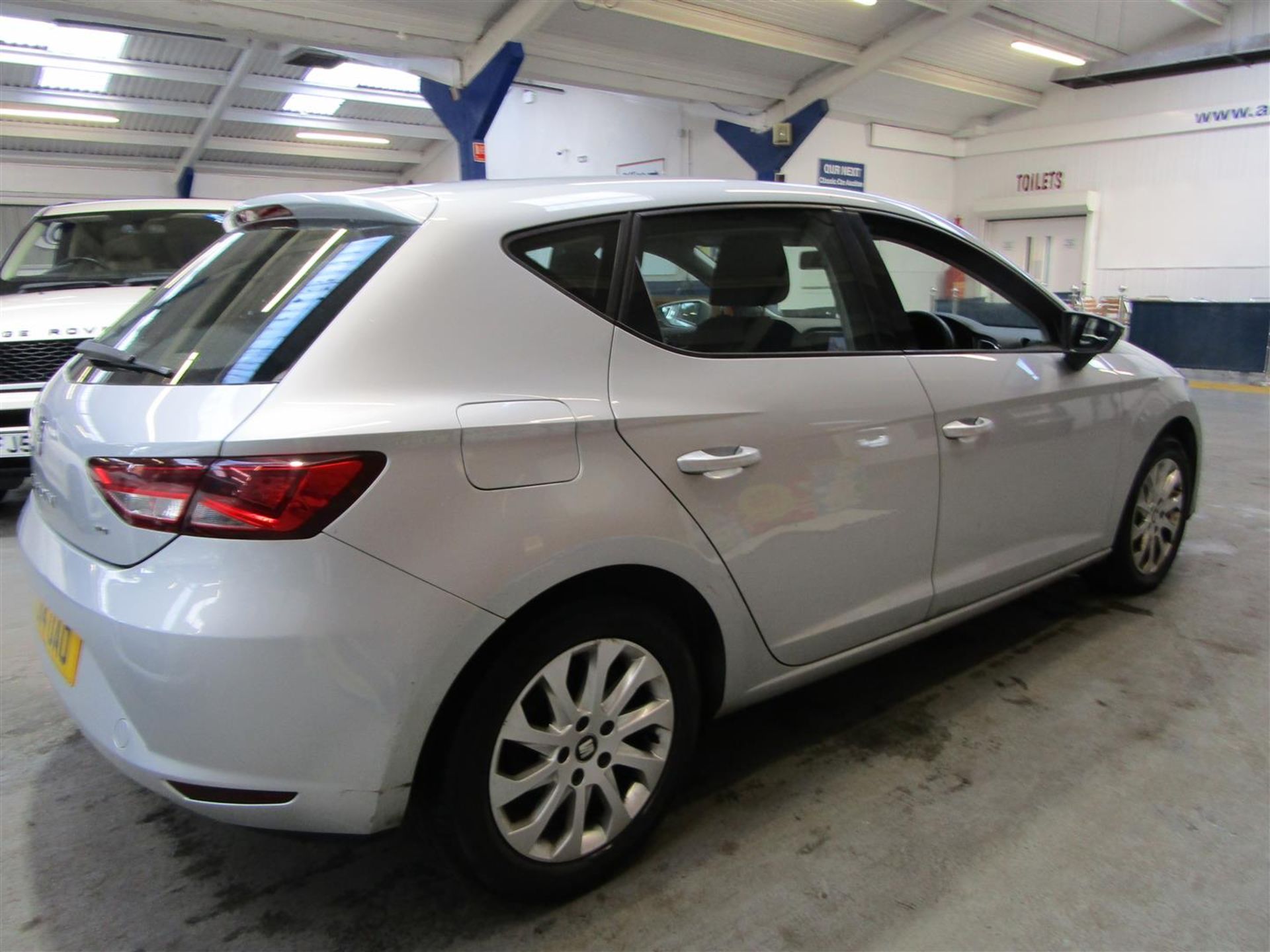 14 14 Seat Leon SE Tech TDI - Image 3 of 19