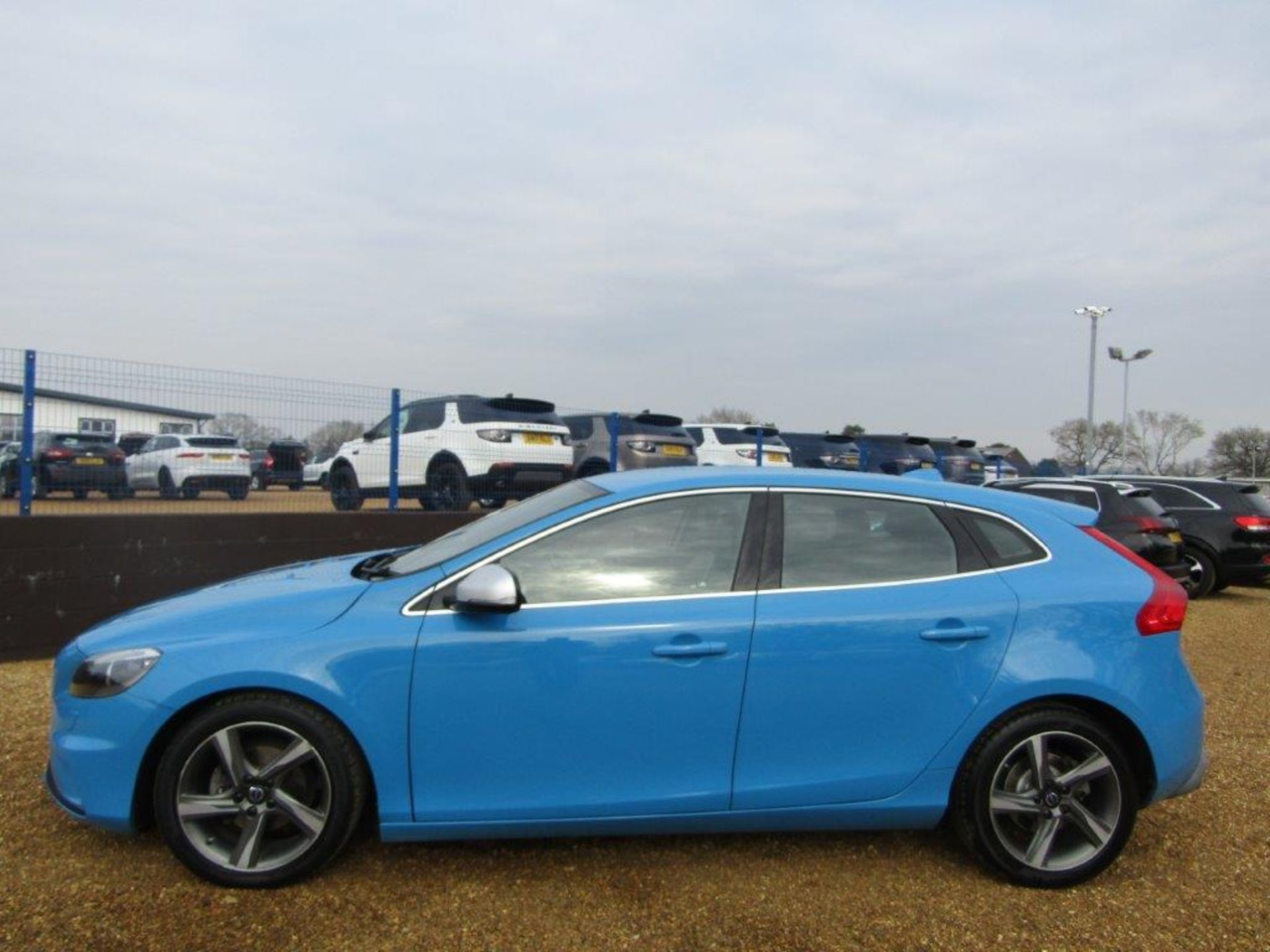 64 14 Volvo V40 R-Design Lux D2 - Image 27 of 28