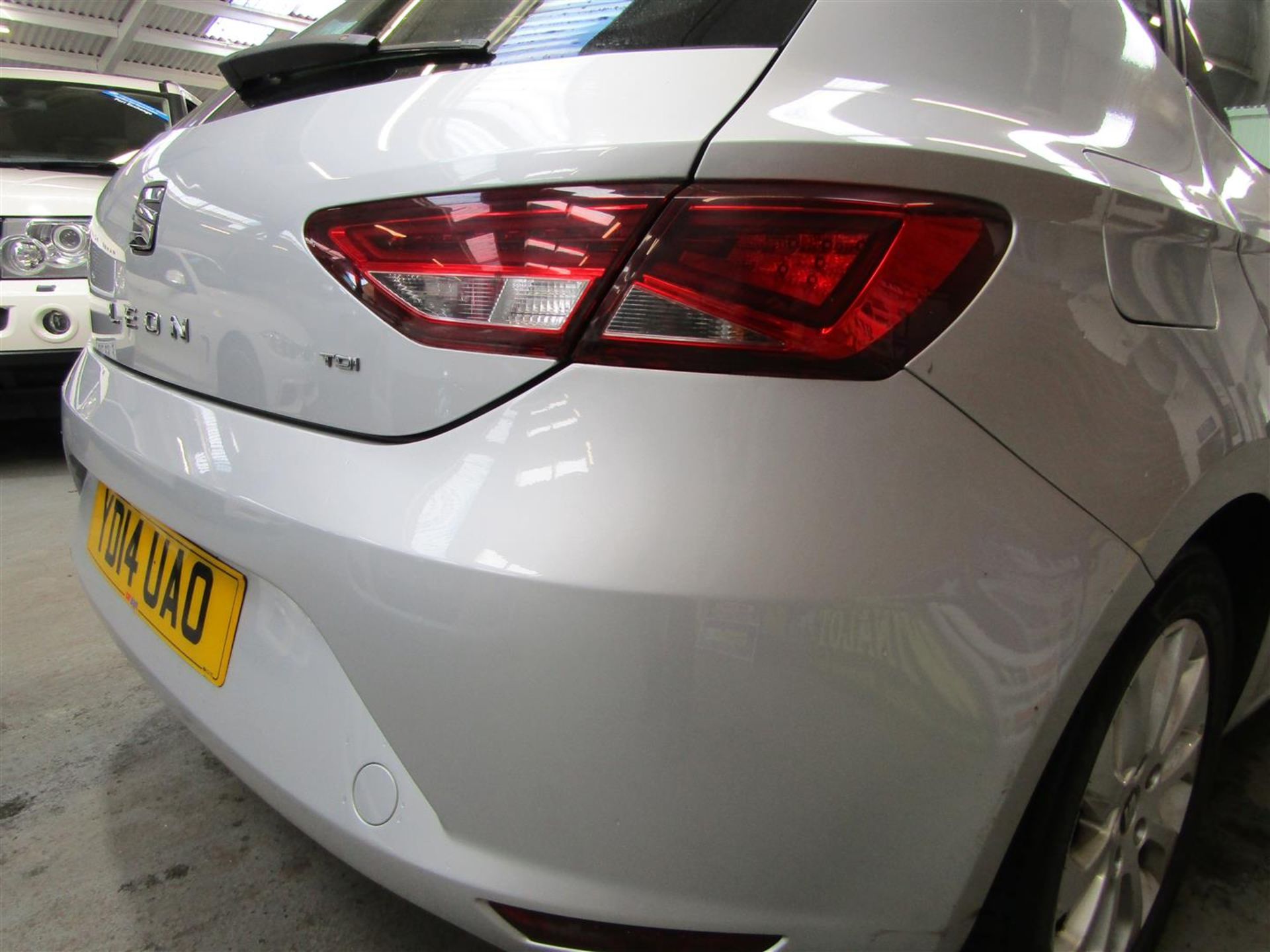 14 14 Seat Leon SE Tech TDI - Image 5 of 19