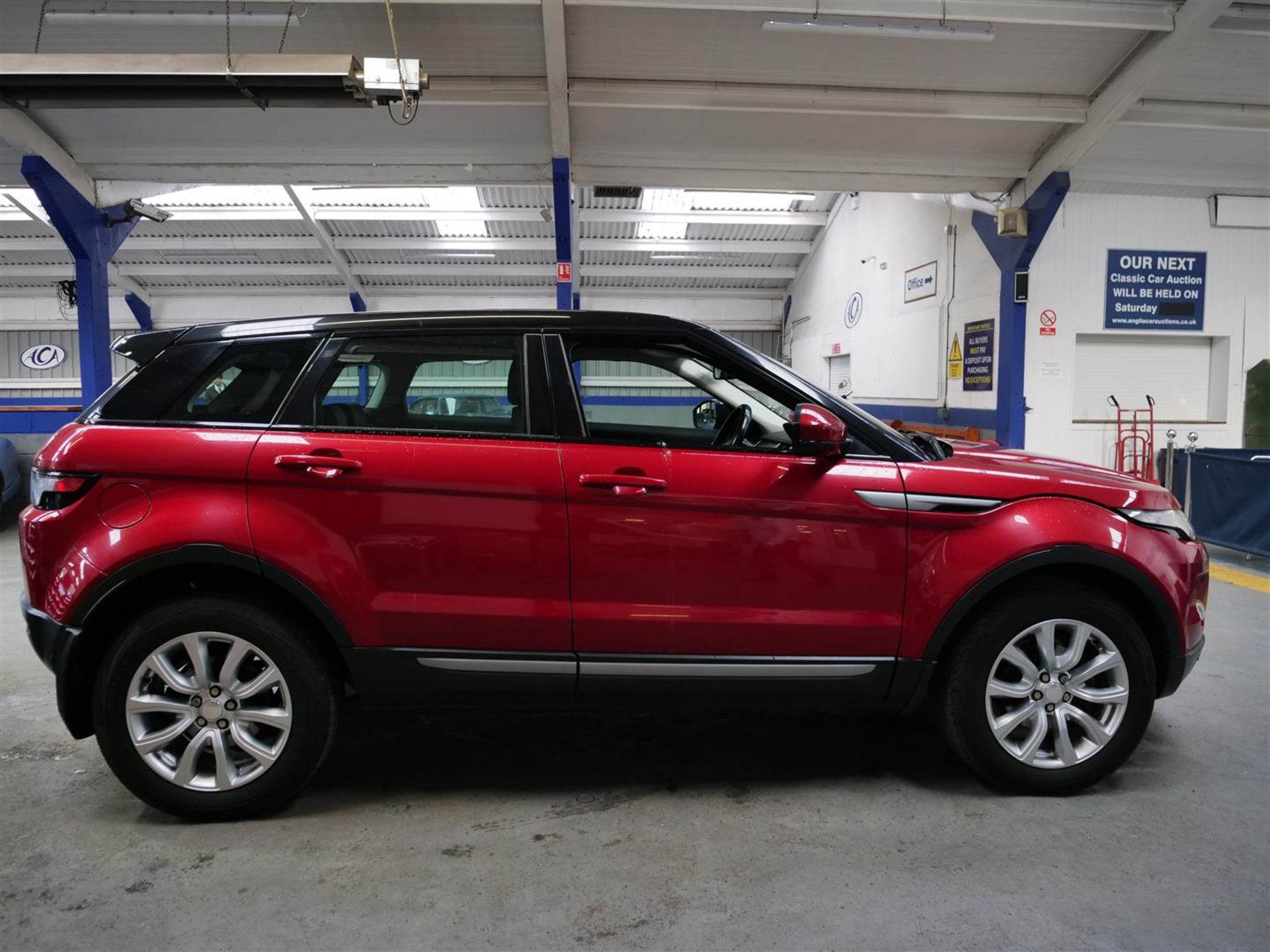 14 14 Range Rover Evoque Pure T SD4 - Image 31 of 37