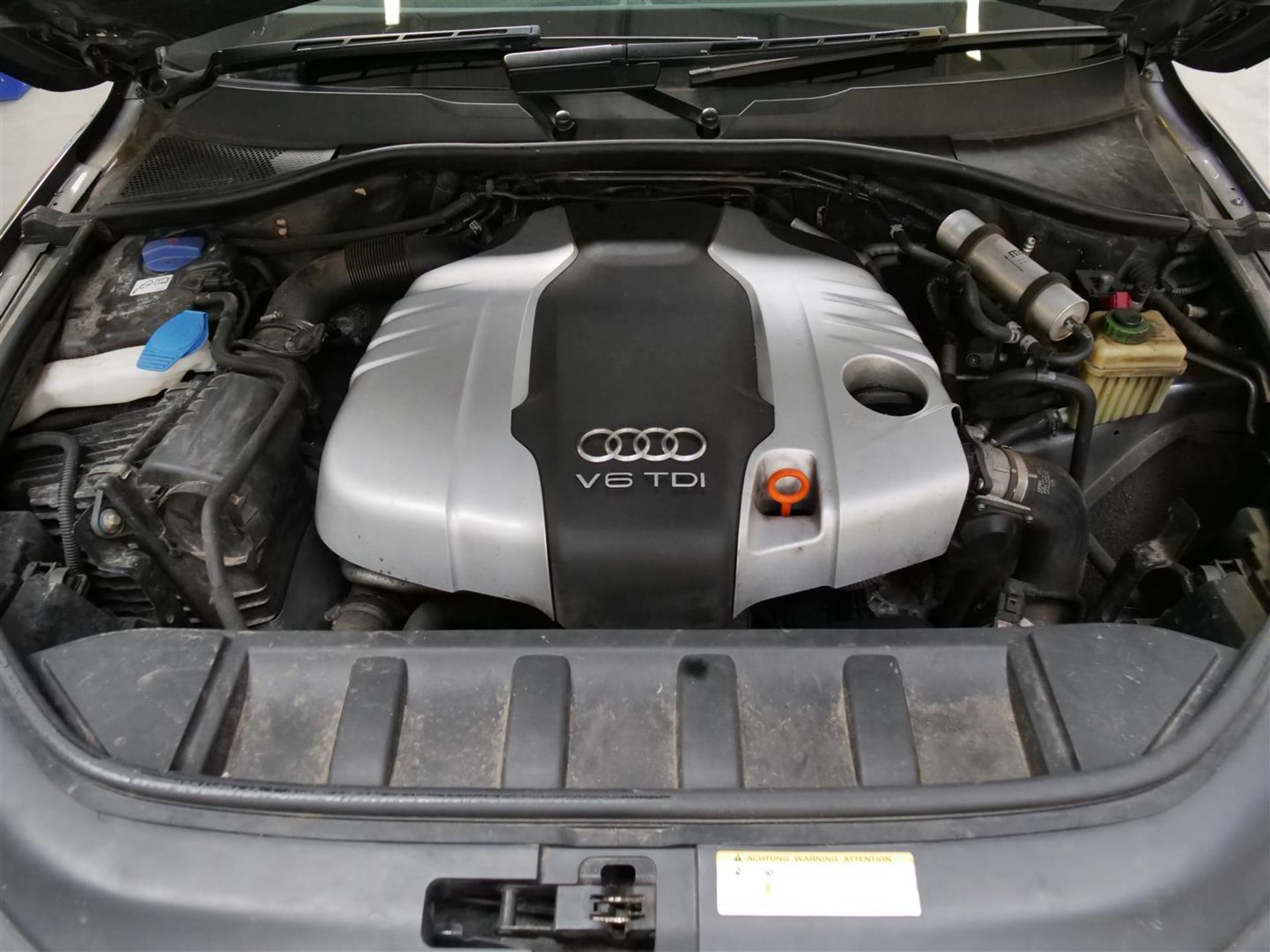 62 12 Audi Q7 S Line + TDI Quattro - Image 11 of 43