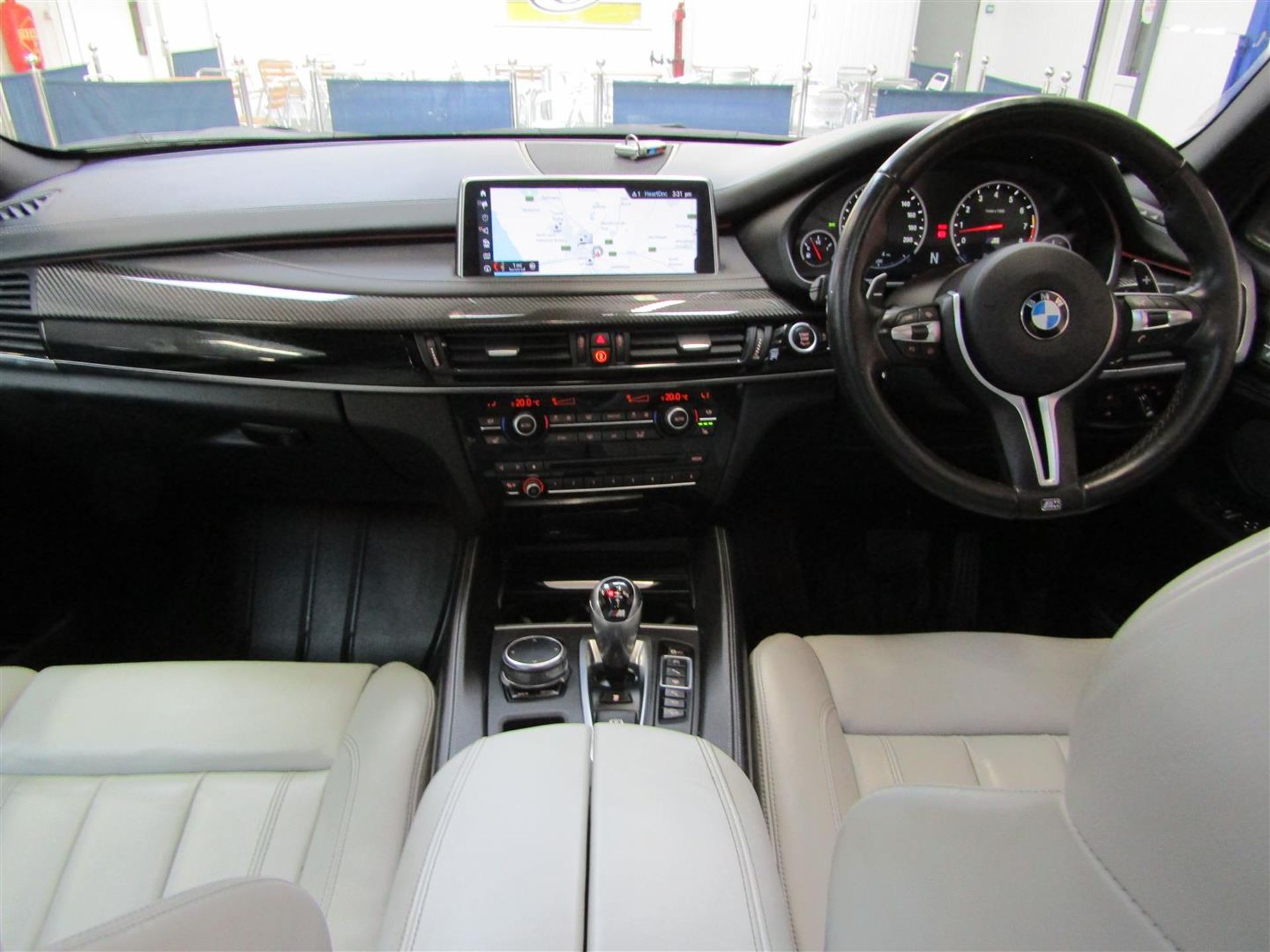 18 18 BMW X5 M Auto - Image 35 of 40