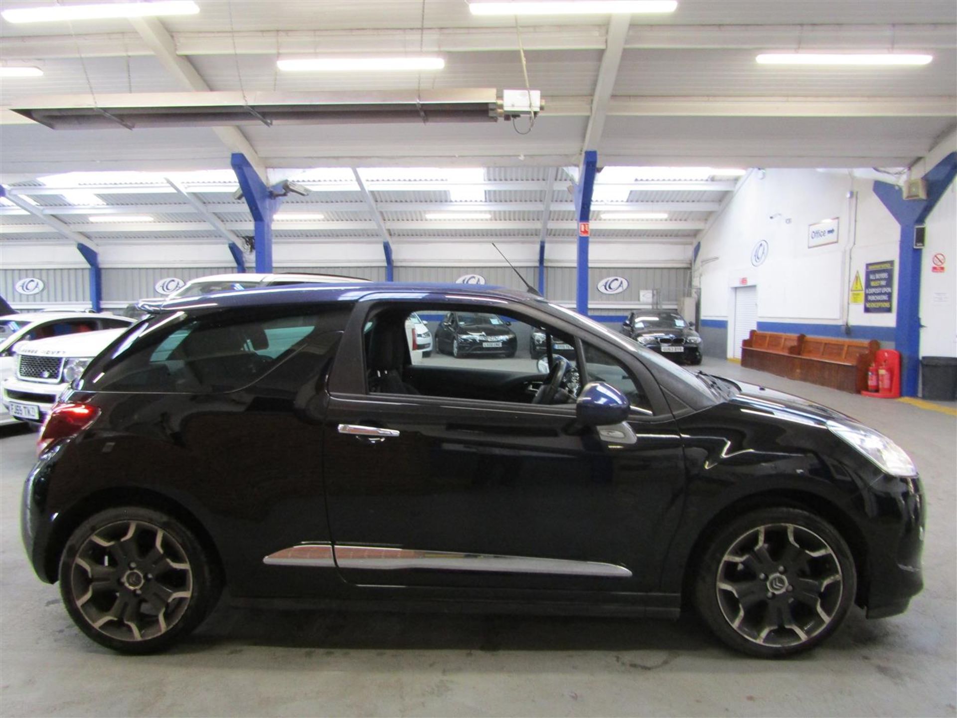 63 13 Citroen DS3 DStyle + - Image 12 of 27