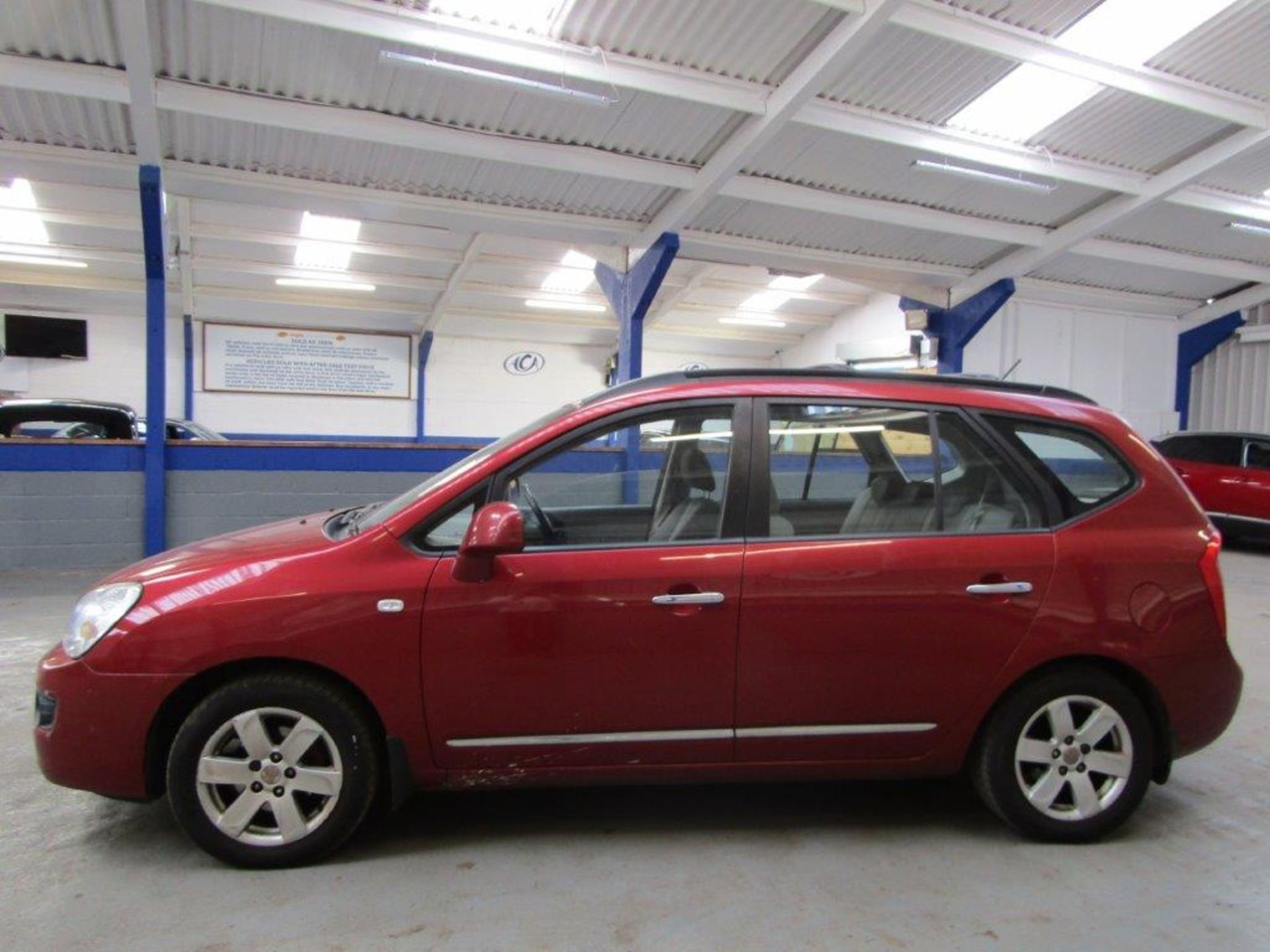 08 08 Kia Carens GS 5 Seats - Image 12 of 17