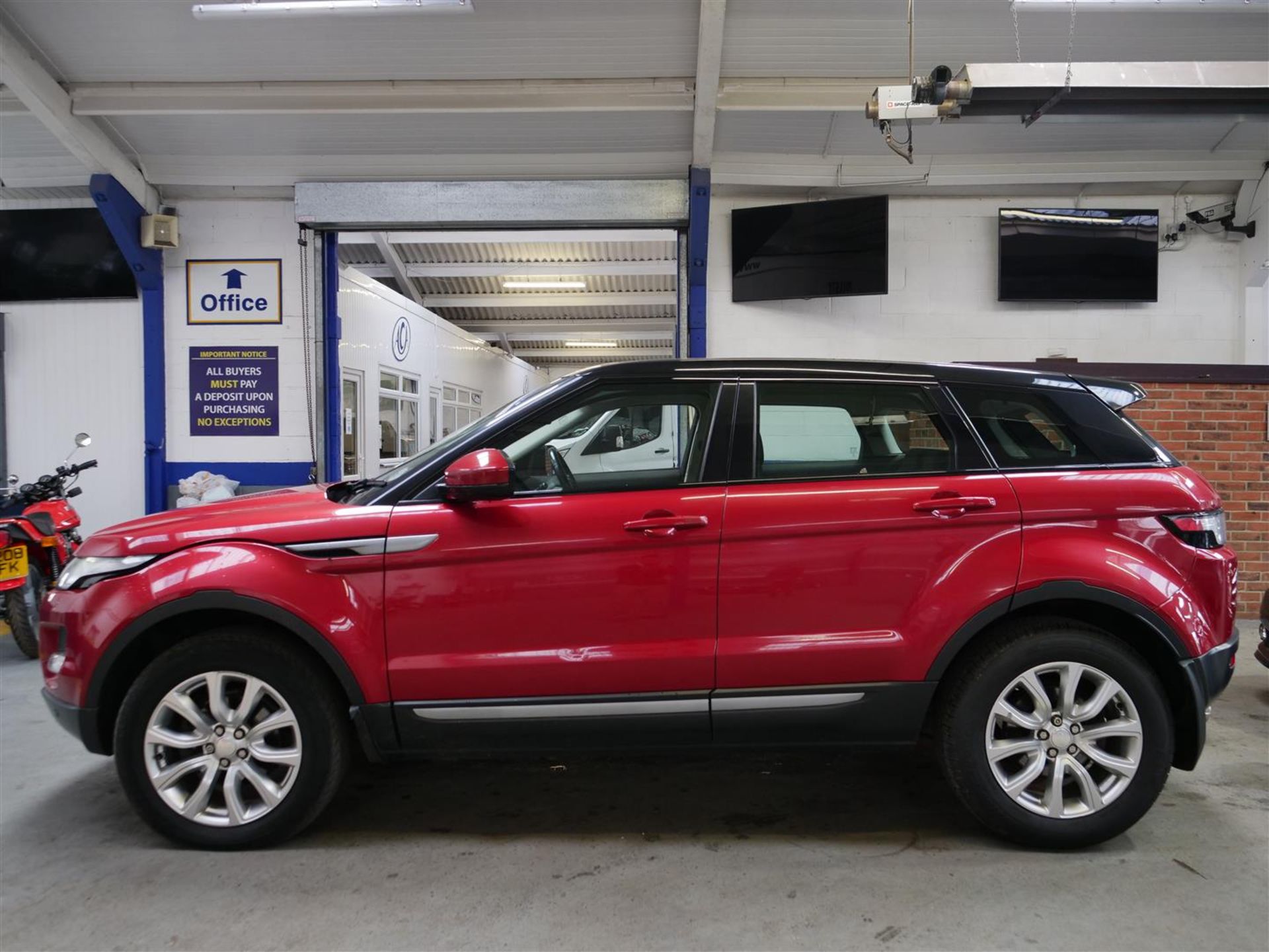 14 14 Range Rover Evoque Pure T SD4 - Image 37 of 37