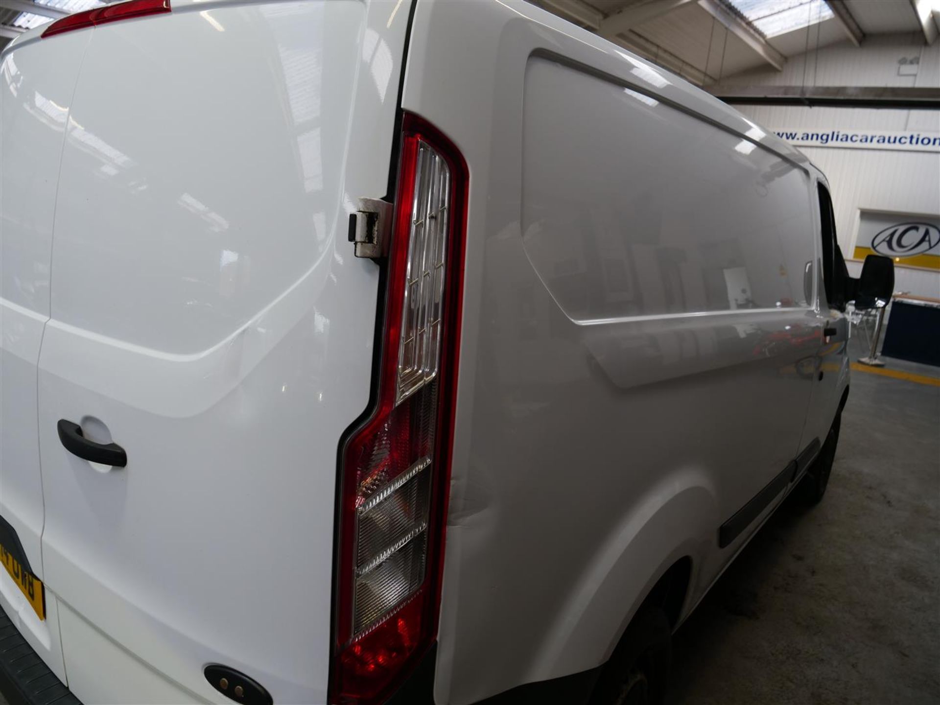 14 14 Ford Transit Custom 270 Eco - Image 25 of 33