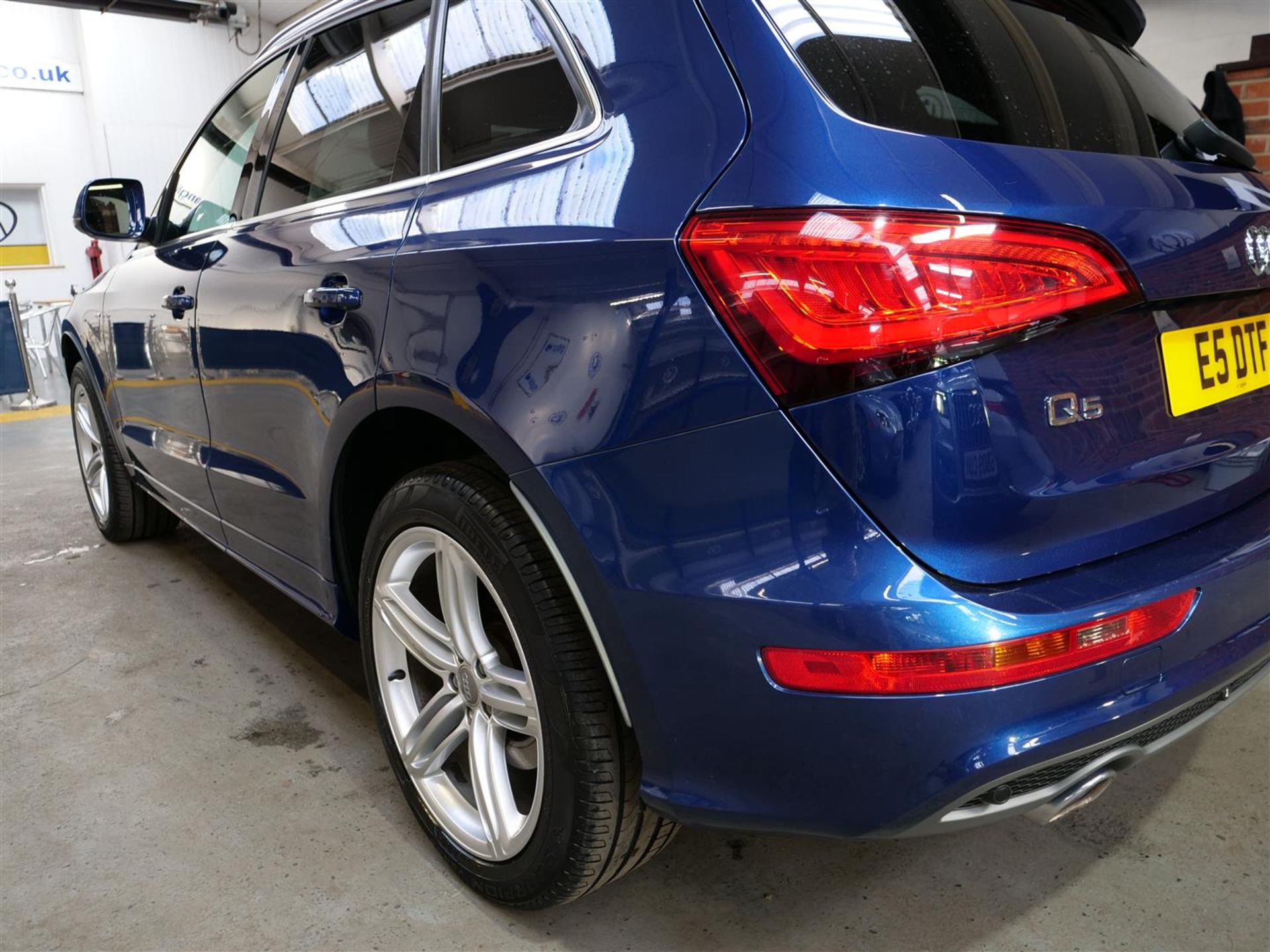 62 13 Audi Q5 S Line Plus TDI - Image 27 of 37