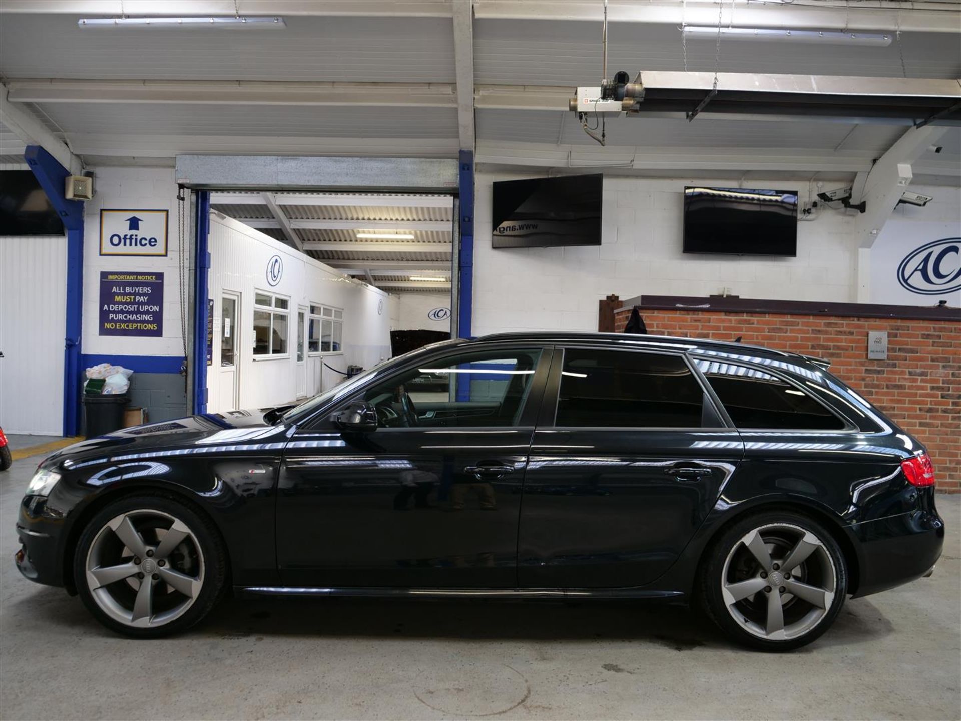 12 12 Audi A4 S Line Black Ed - Image 31 of 31