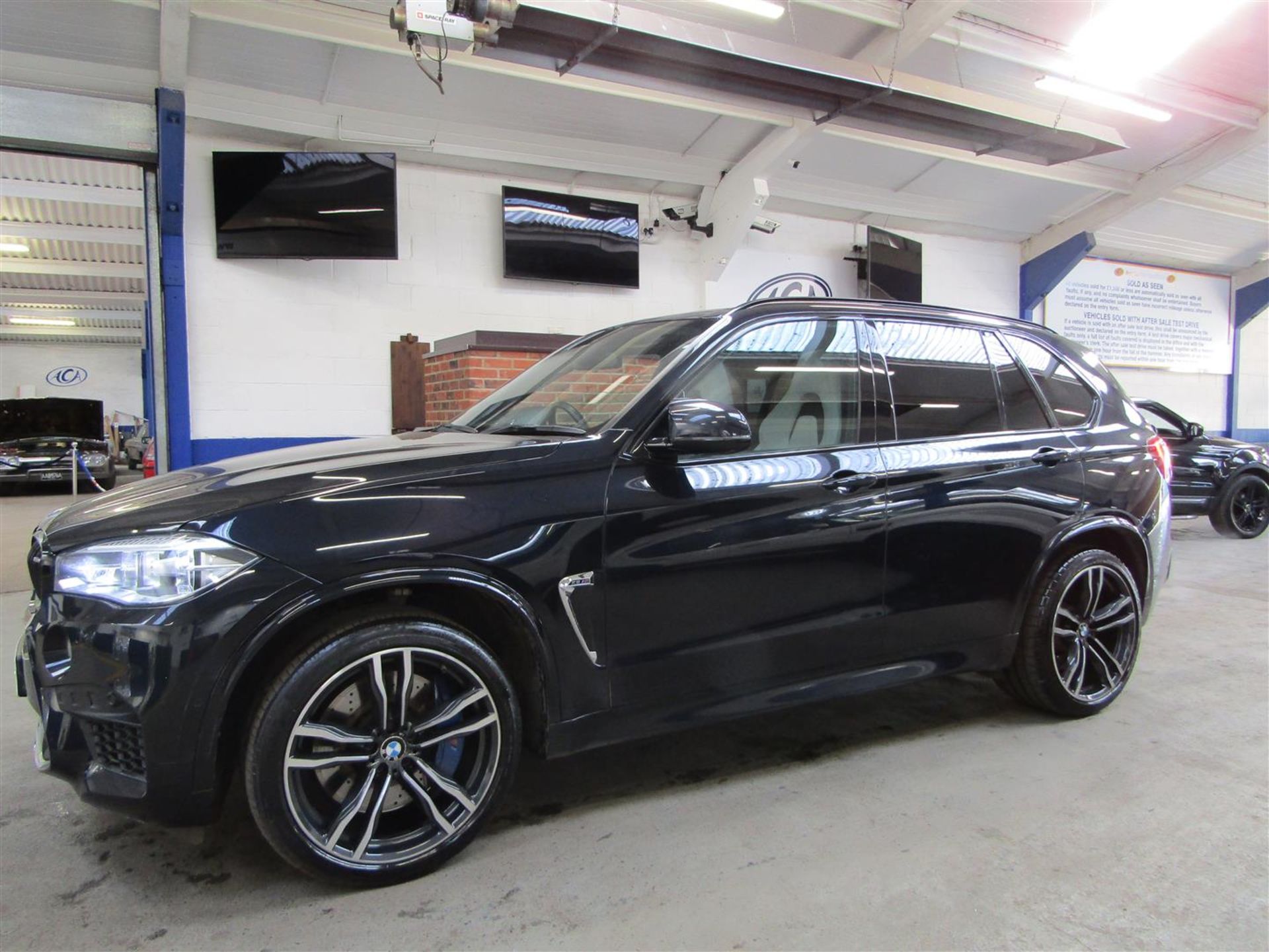 18 18 BMW X5 M Auto