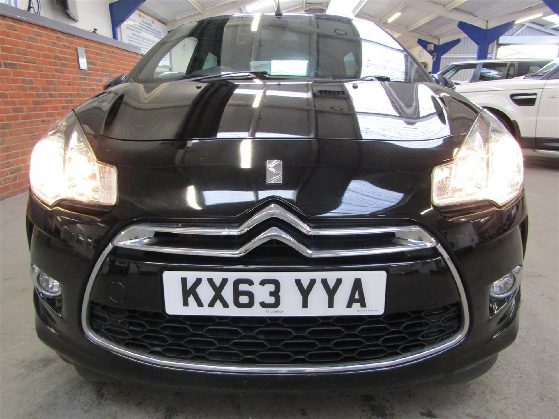 63 13 Citroen DS3 DStyle + - Image 2 of 27