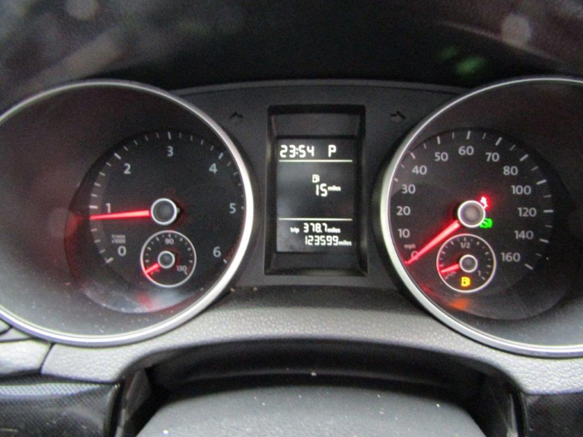 10 10 VW Golf SE TDI - Image 20 of 27