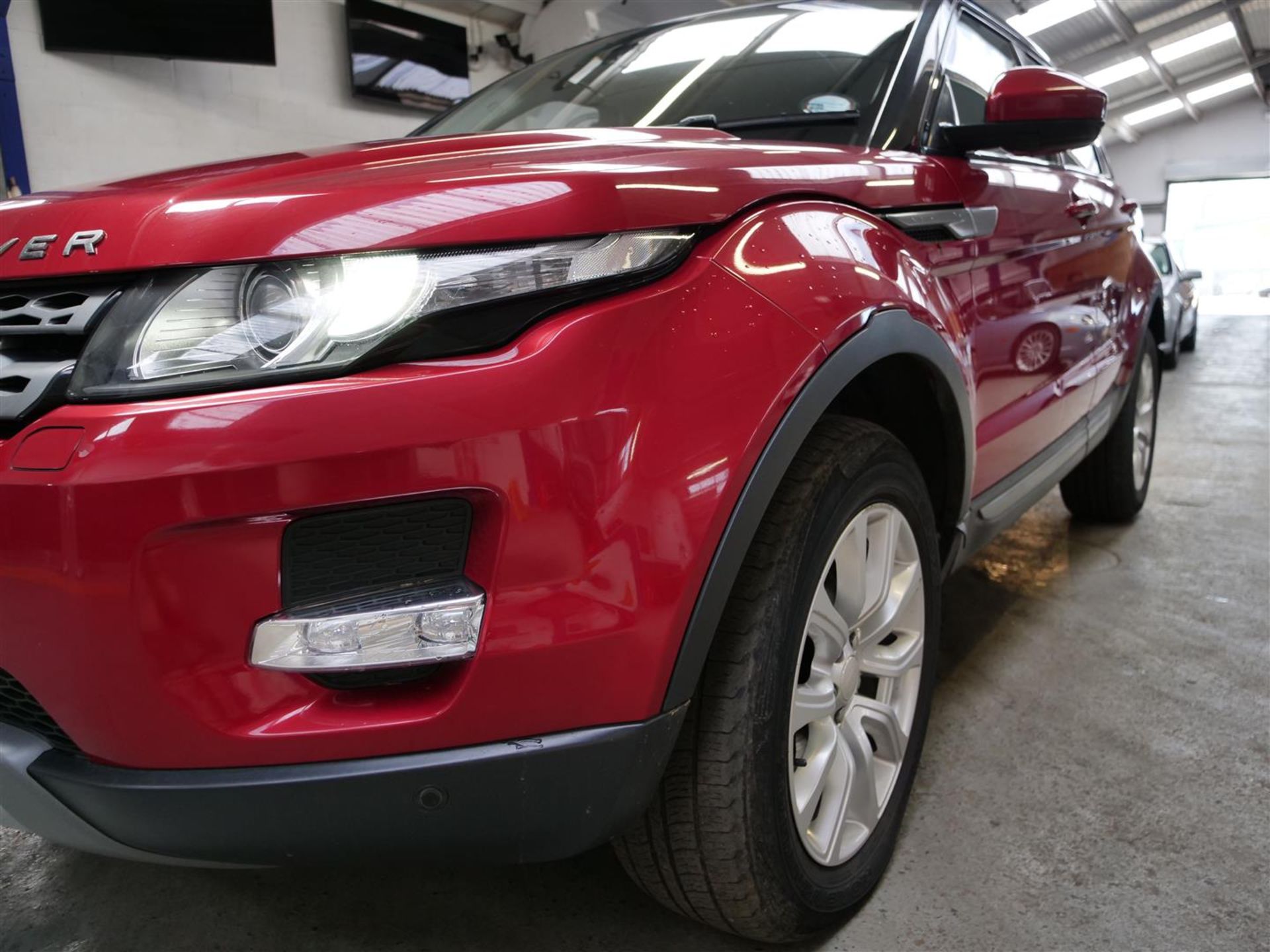 14 14 Range Rover Evoque Pure T SD4 - Image 28 of 37