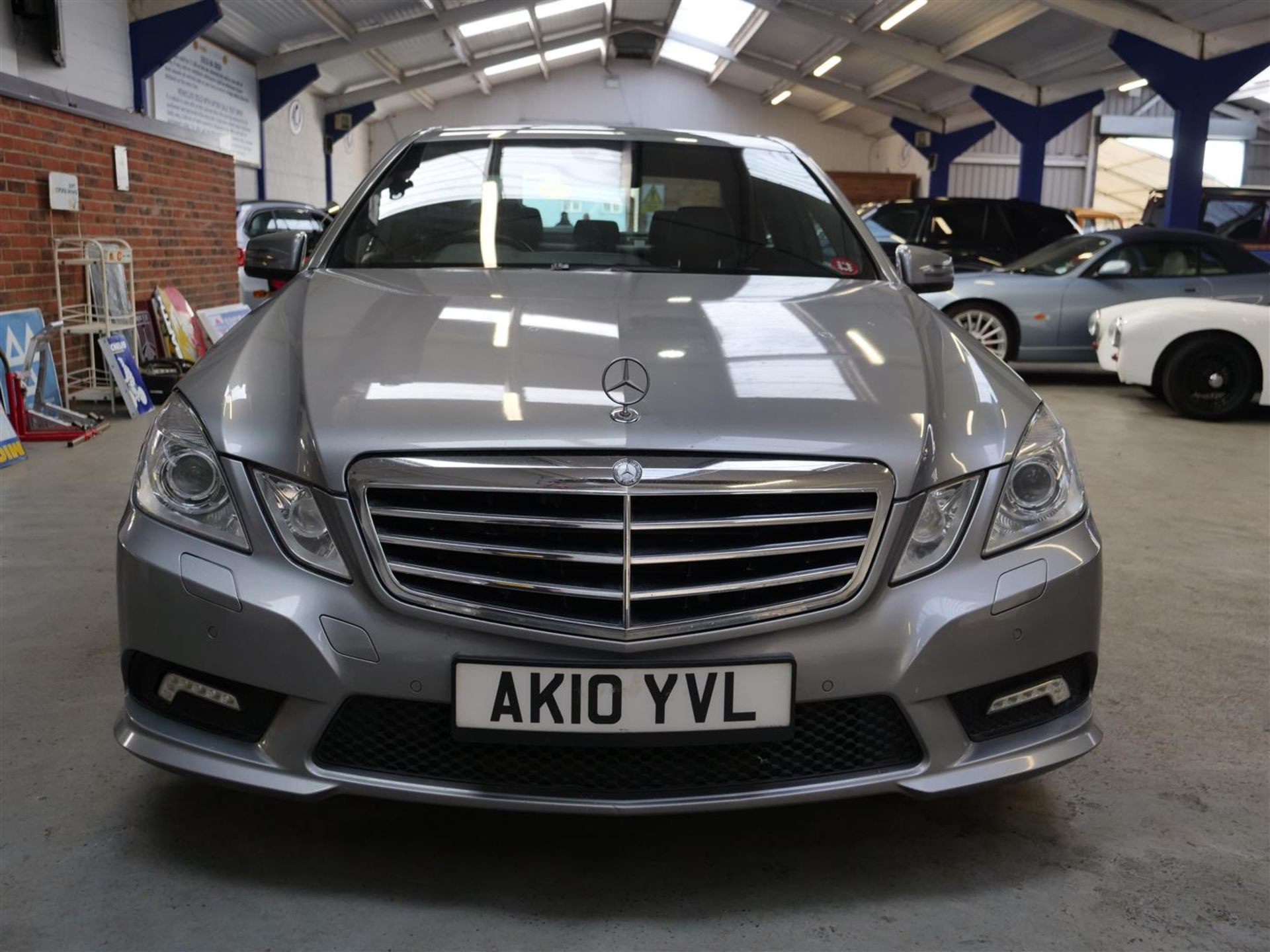 10 10 Mercedes E350 Blu Sport CDI - Image 2 of 30