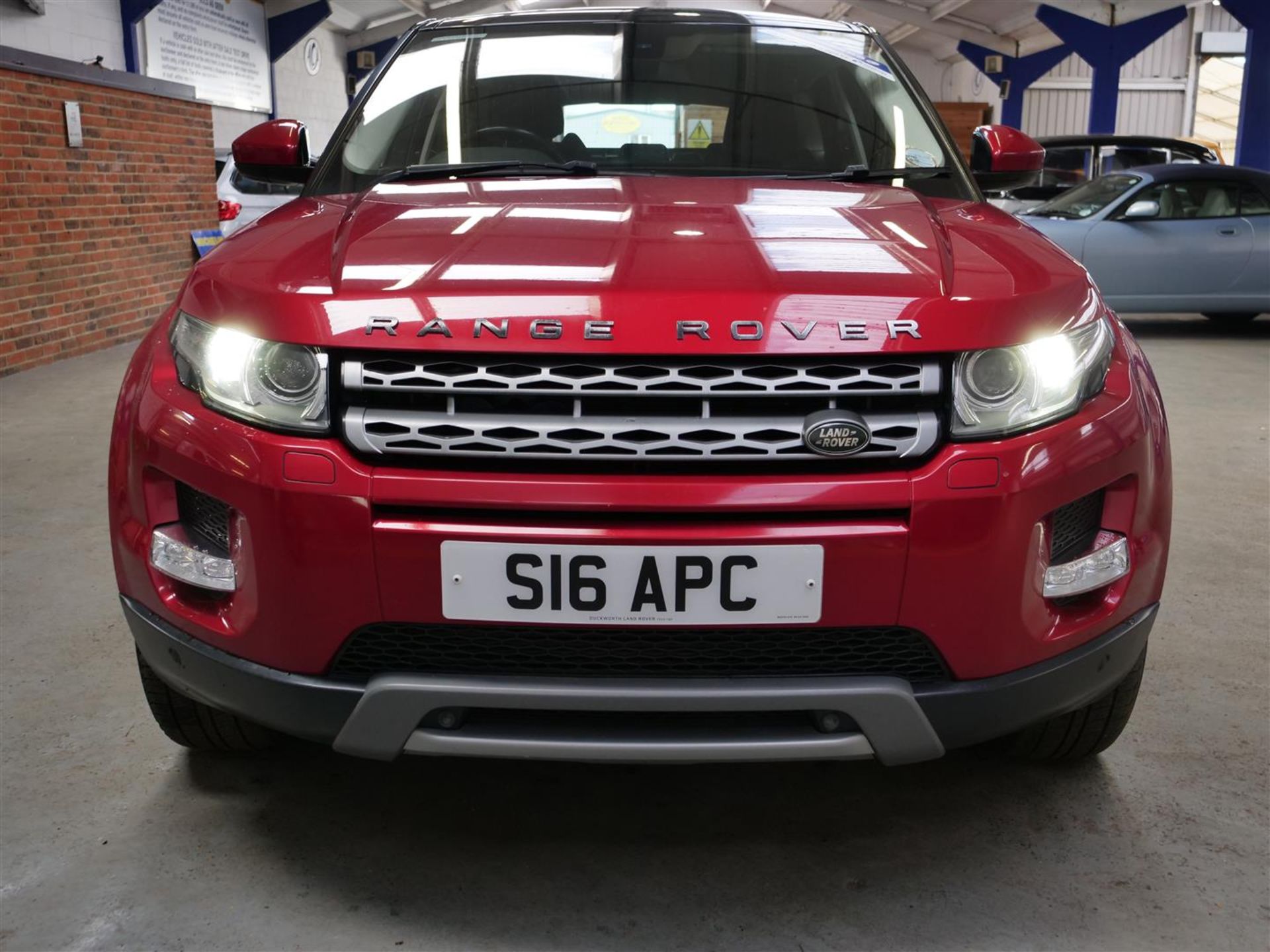 14 14 Range Rover Evoque Pure T SD4 - Image 2 of 37