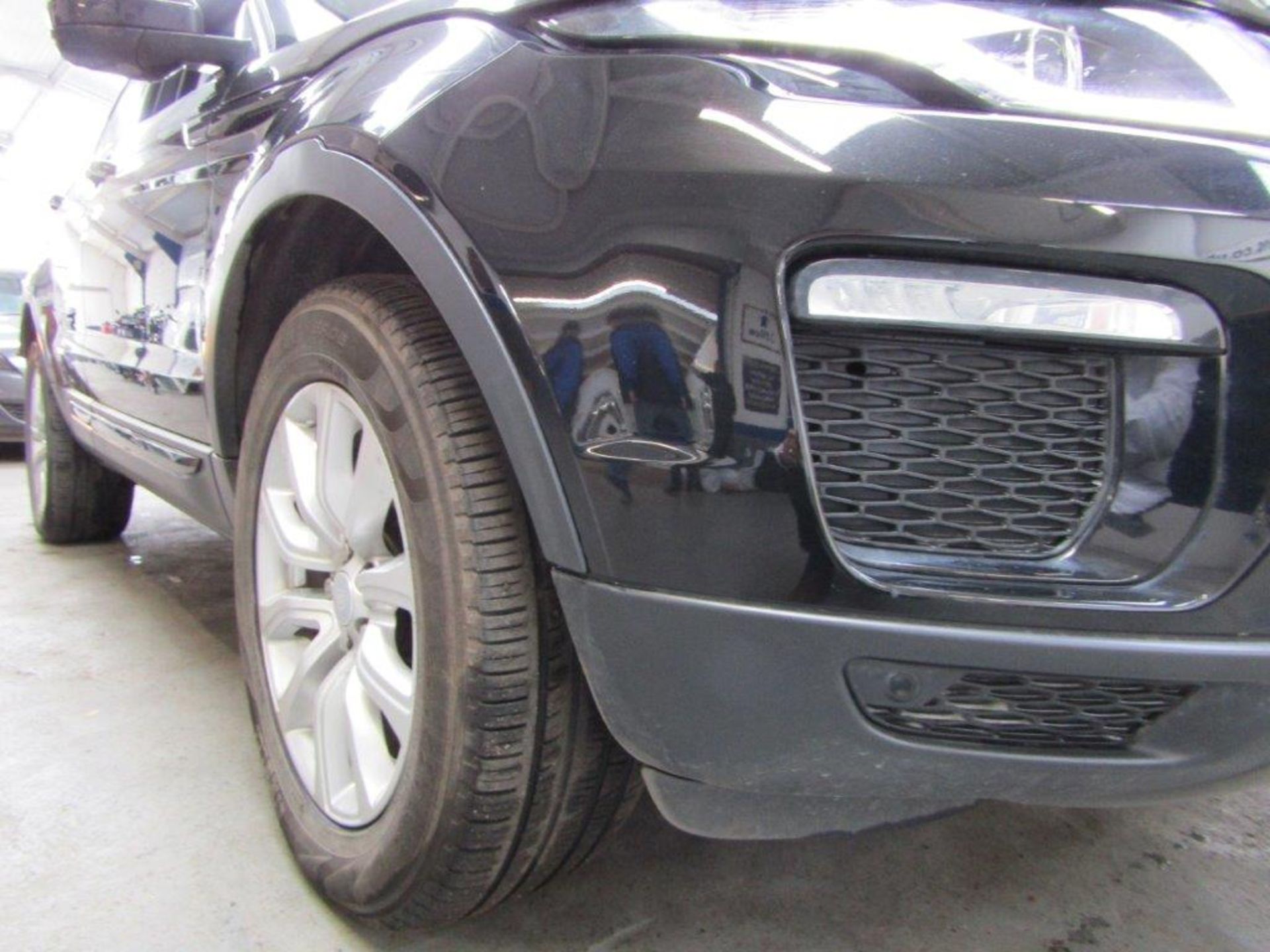 17 17 Range Rover Evoque SE Tech TD - Image 26 of 28