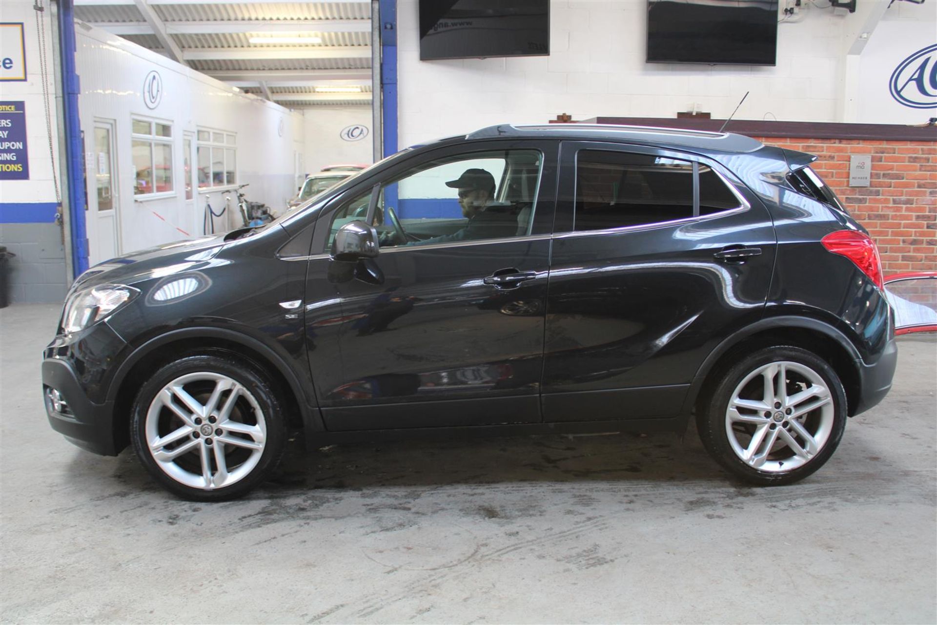 16 16 Vauxhall Mokka SE CDTI - Image 2 of 18