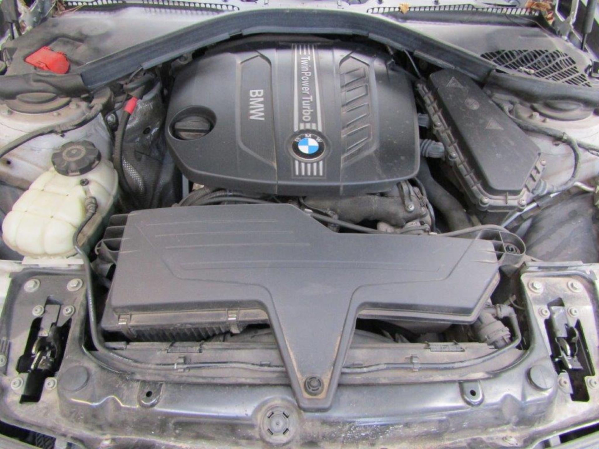 62 12 BMW 320D Sport Touring - Image 11 of 29