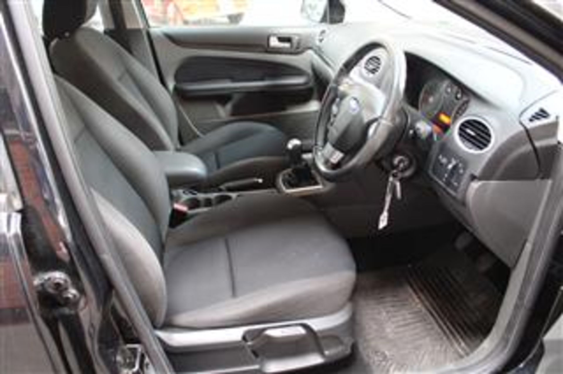 57 08 Ford Focus Zetec Climate 116 - Image 6 of 18