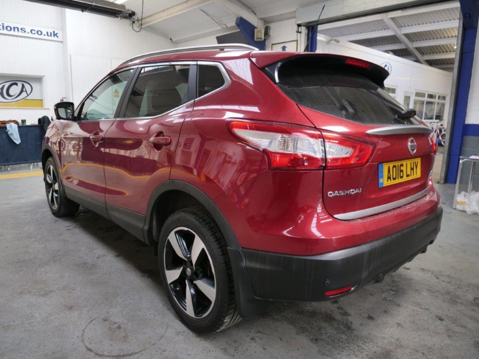 16 16 Nissan Qashqai DCI N-Tec + - Image 10 of 36