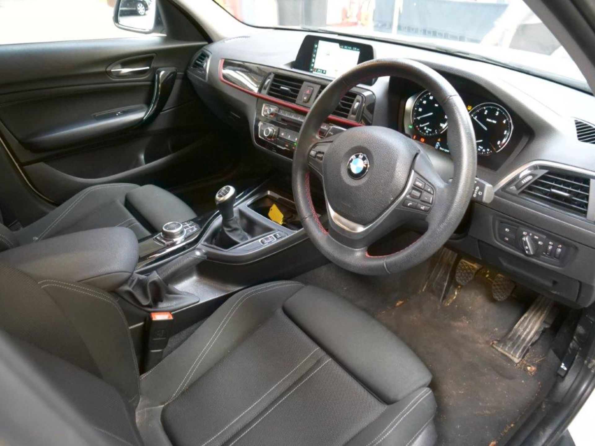 18 18 BMW 116D Sport - Image 2 of 39