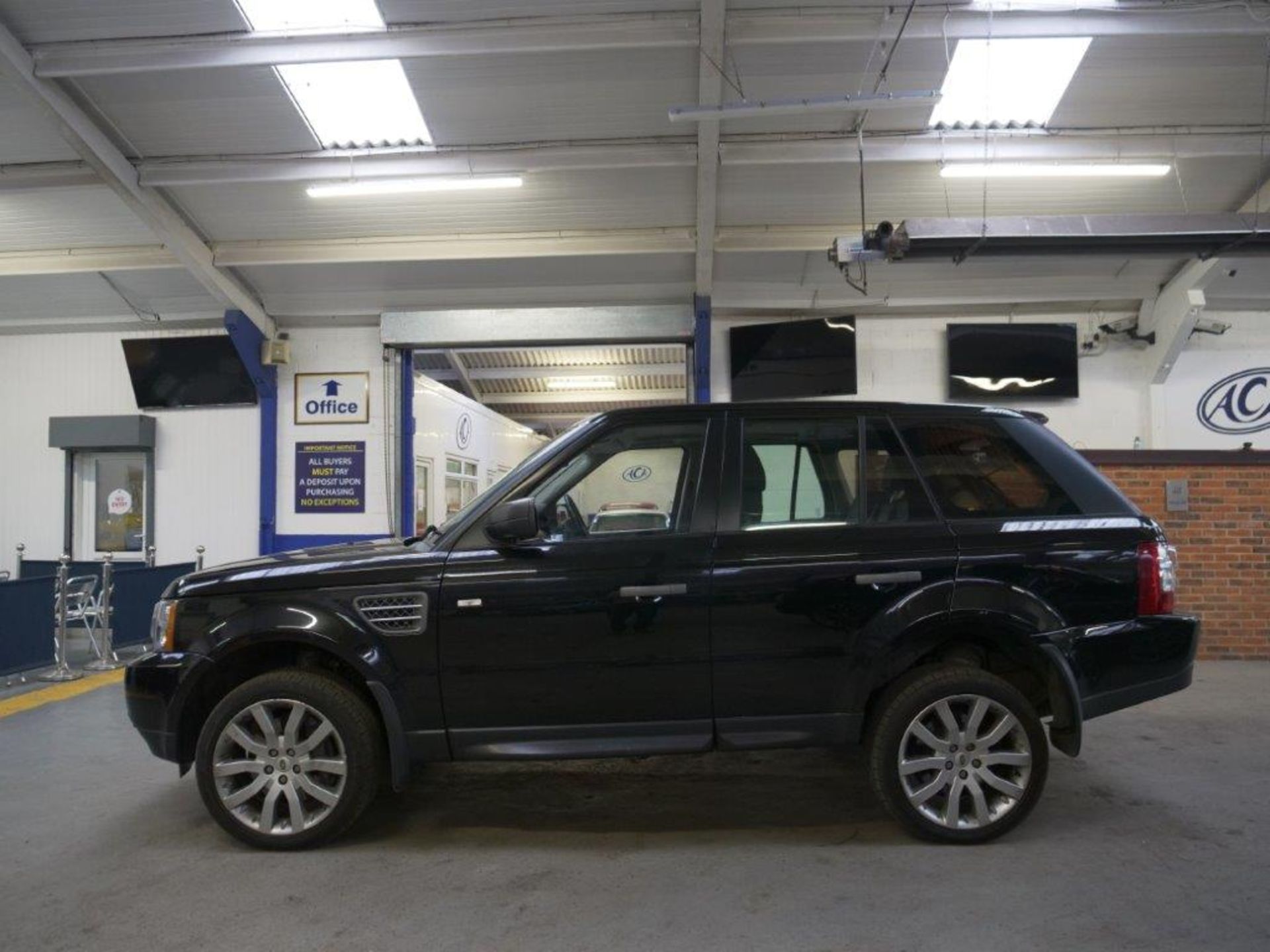 59 09 Range Rover Sp HSE TDV8 - Image 14 of 31