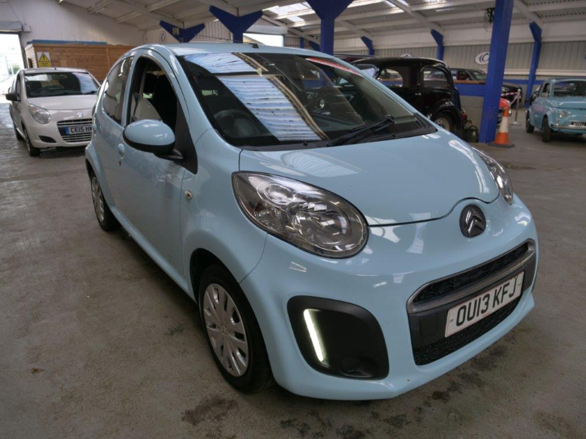 13 13 Citroen C1 VTR - Image 19 of 28