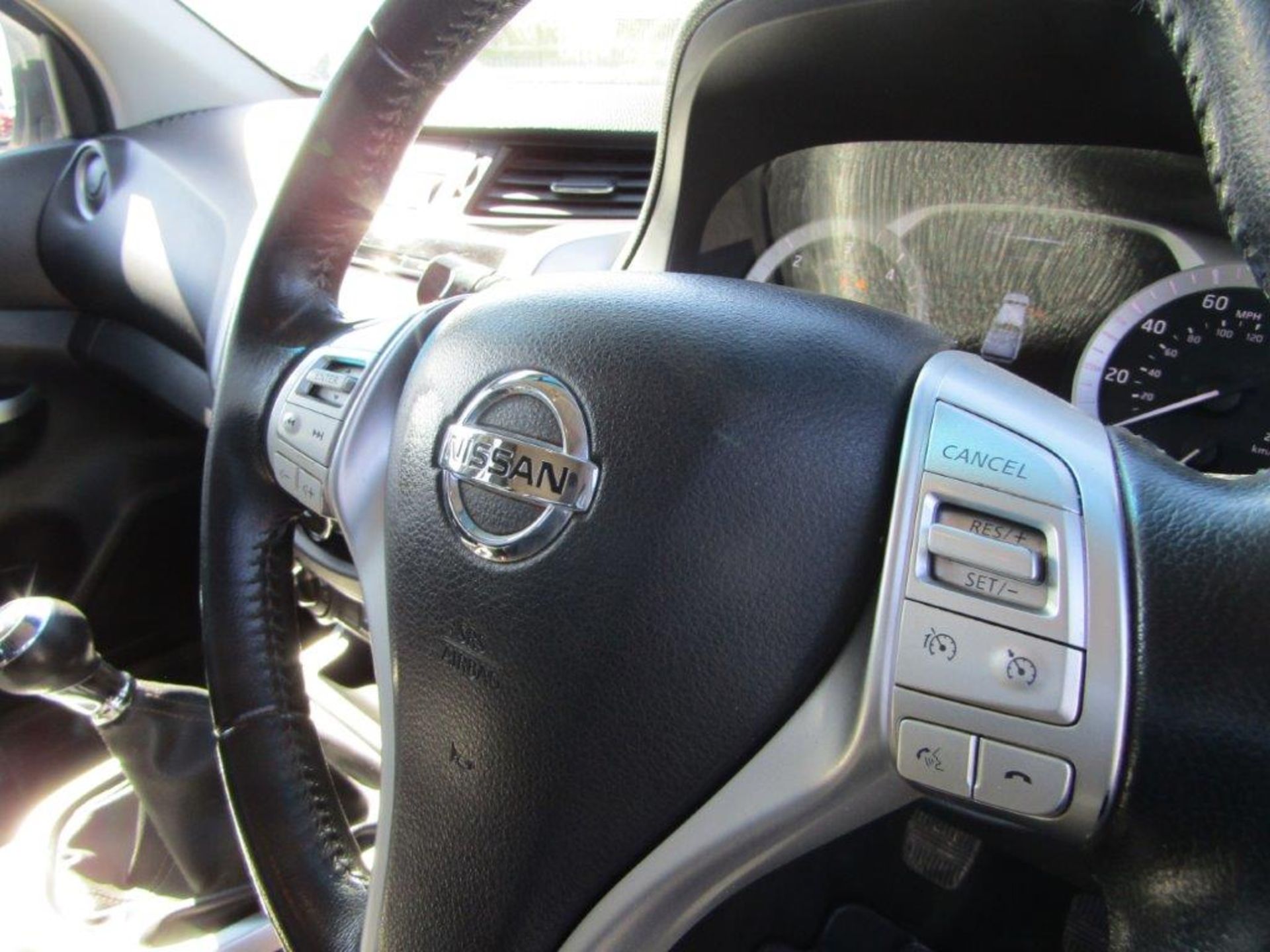 18 18 Nissan Navara Trek-1 DCI - Image 27 of 31