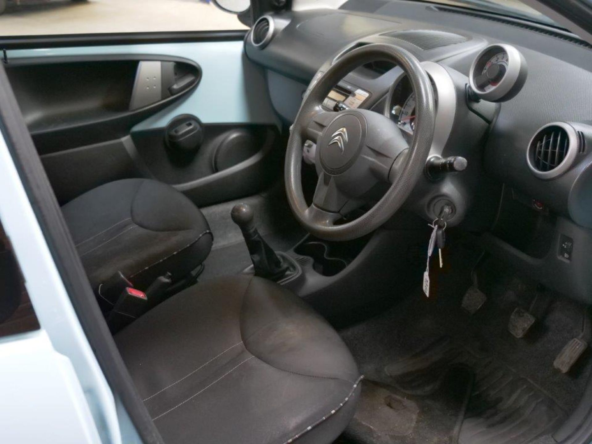 13 13 Citroen C1 VTR - Image 5 of 28