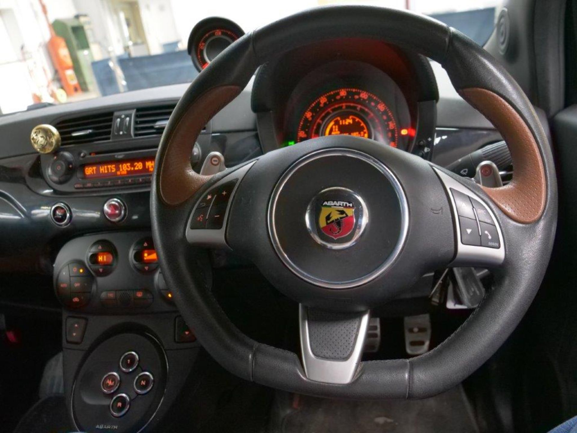 14 14 Abarth 595 Turismo S-A - Image 12 of 39