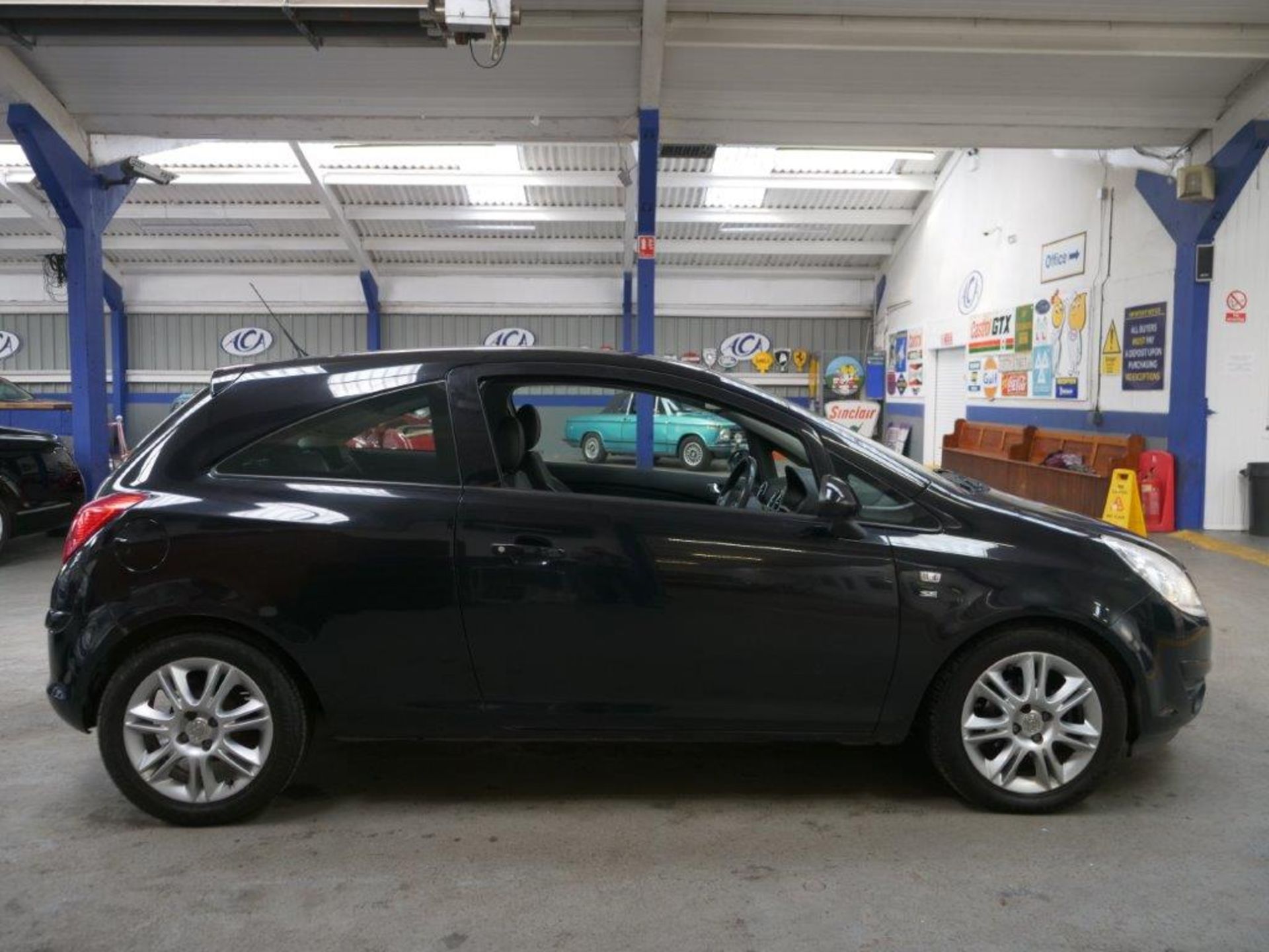 60 10 Vauxhall Corsa SE - Image 2 of 32