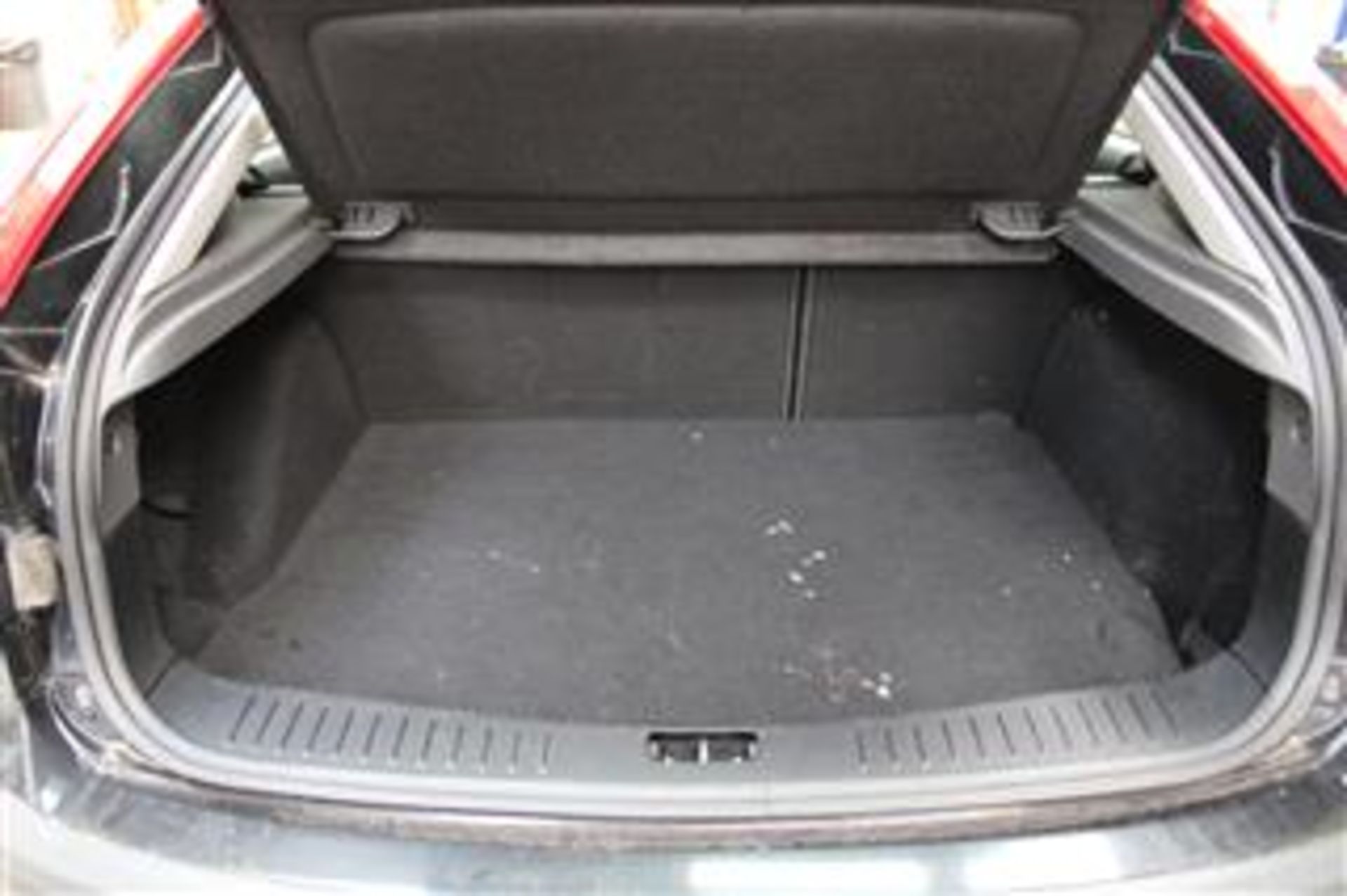 57 08 Ford Focus Zetec Climate 116 - Image 8 of 18